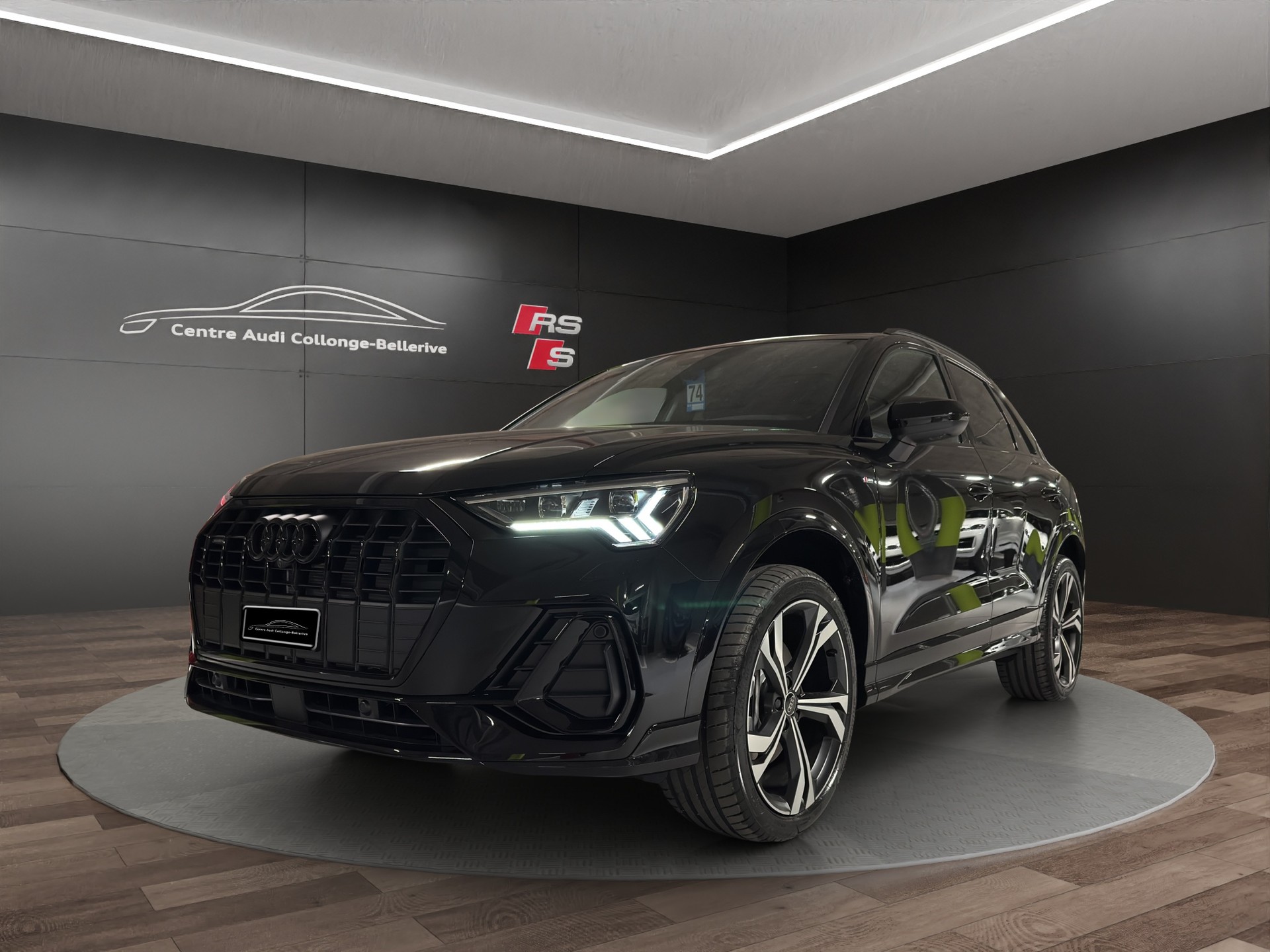 AUDI Q3 40 TFSI S line quattro S-tronic