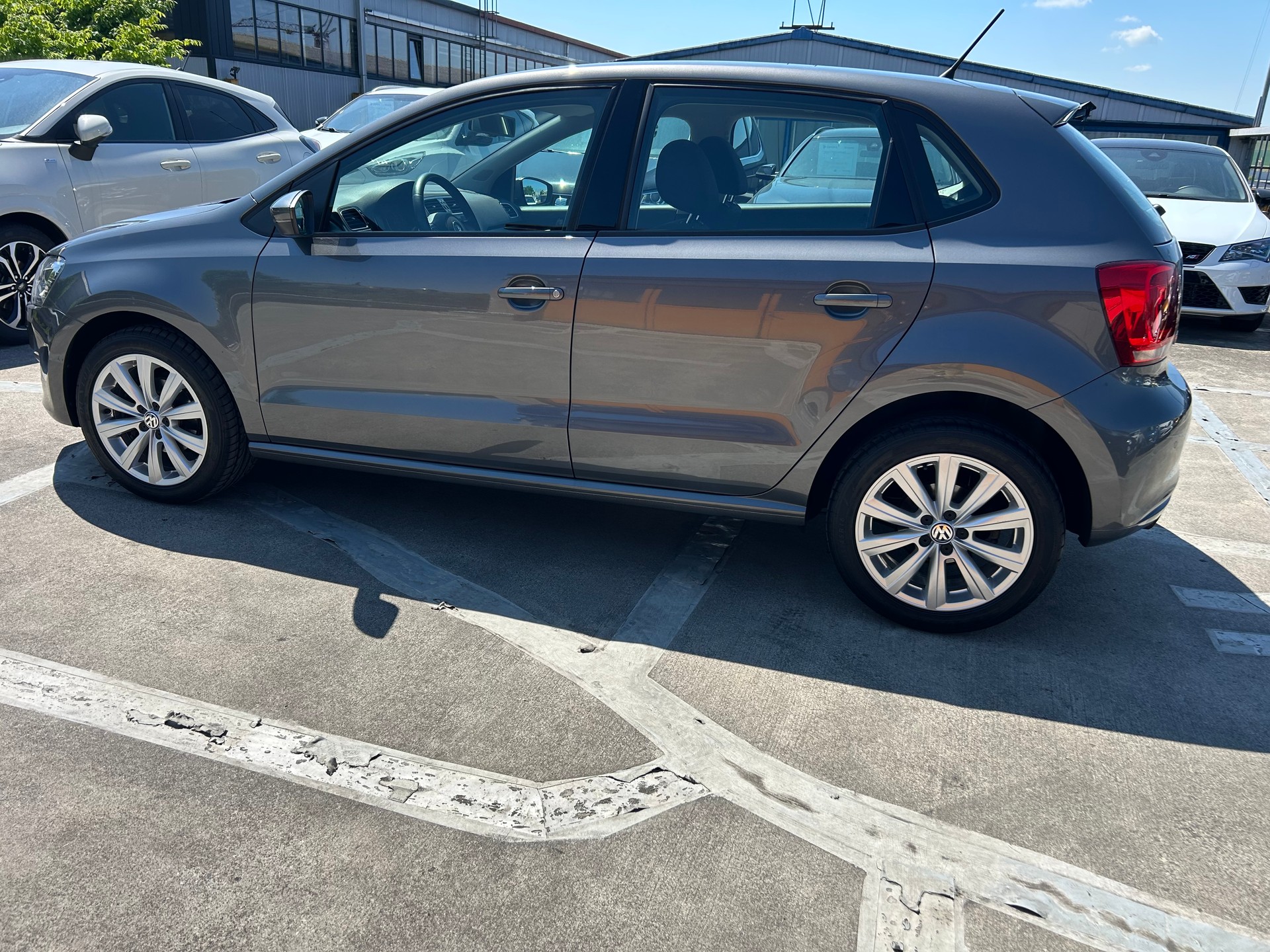 VW Polo 1.2 TSI Highline-showroom-element-1