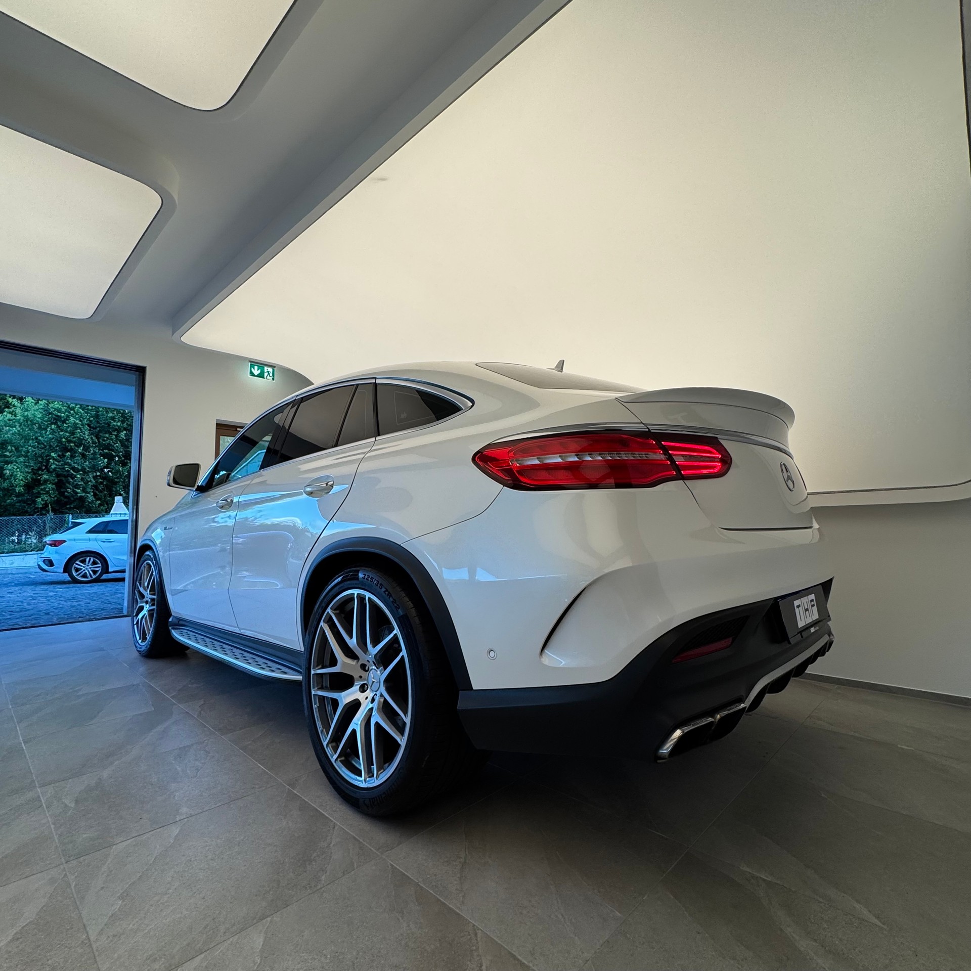MERCEDES-BENZ GLE Coupé 63 S AMG 4Matic Speedshift-image-4