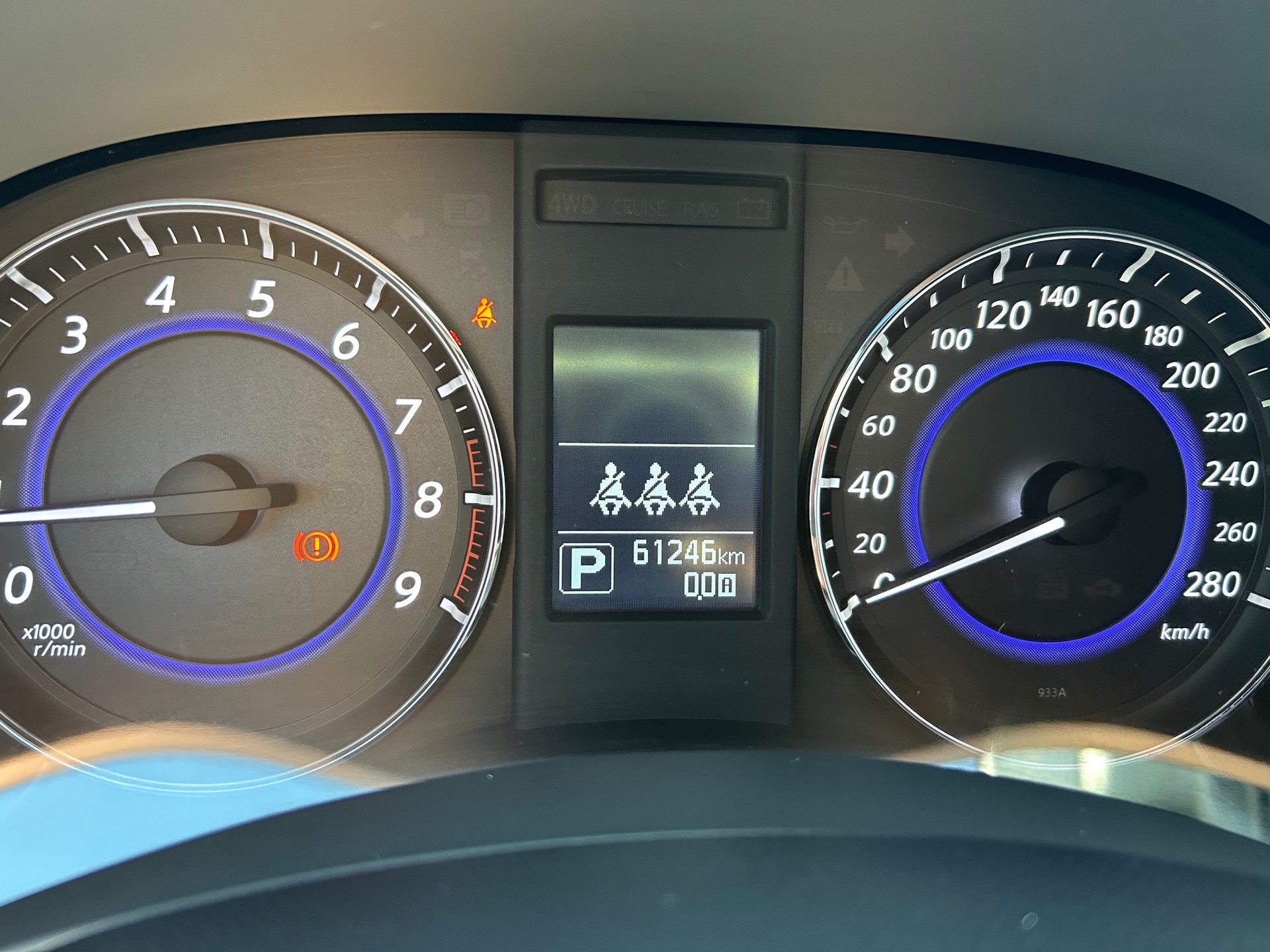 INFINITI QX70 3.7 Ultimate AWD Automatic-image-5