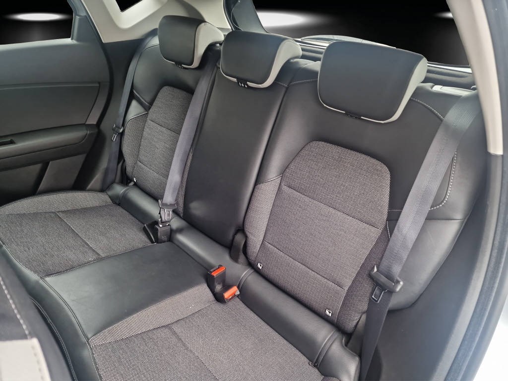 RENAULT Captur 1.3 TCe 140 Intens EDC-image-9