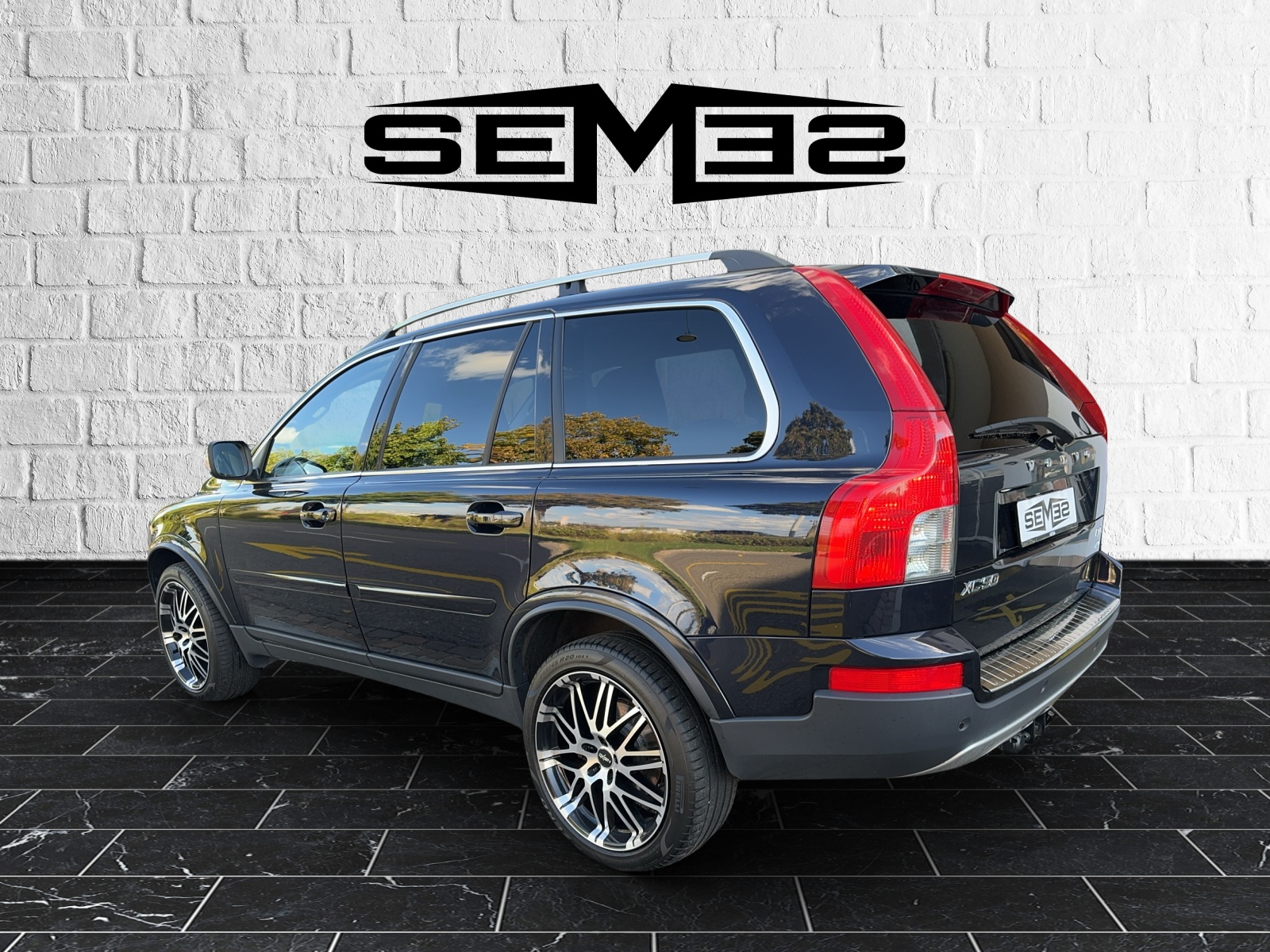 VOLVO XC90 D5 AWD Momentum Geartronic-showroom-element-2