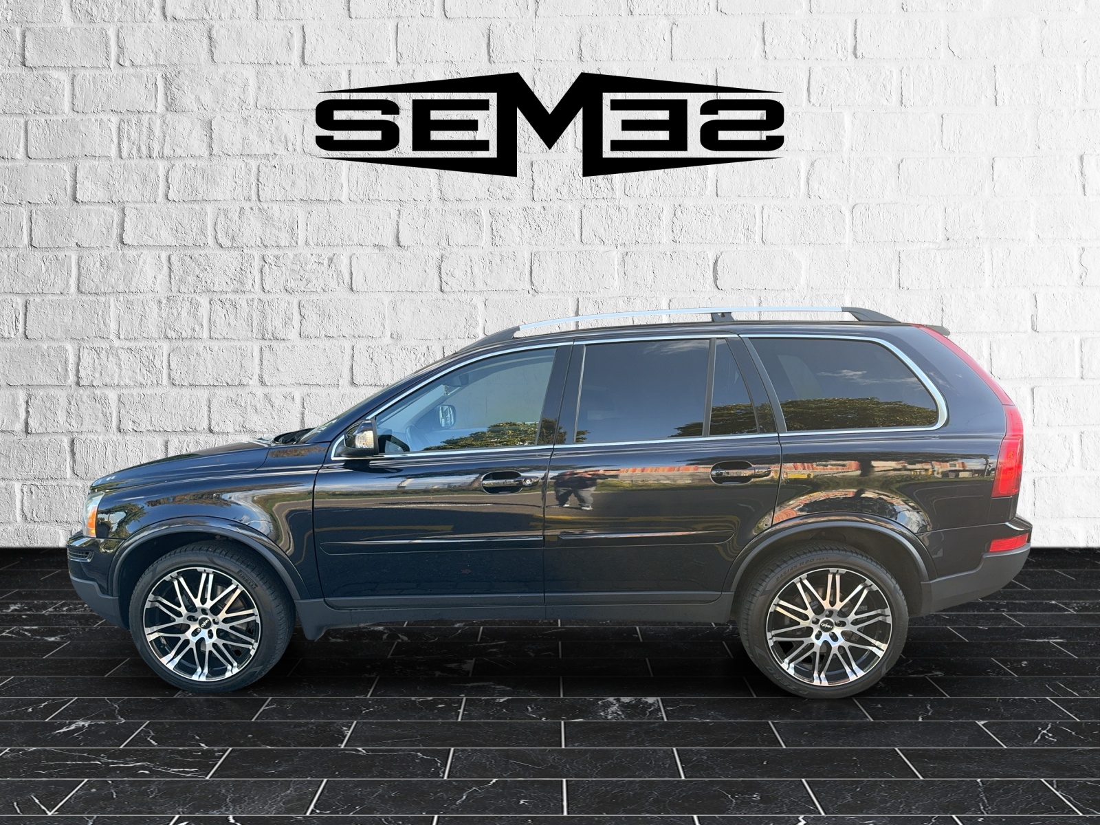 VOLVO XC90 D5 AWD Momentum Geartronic-showroom-element-1