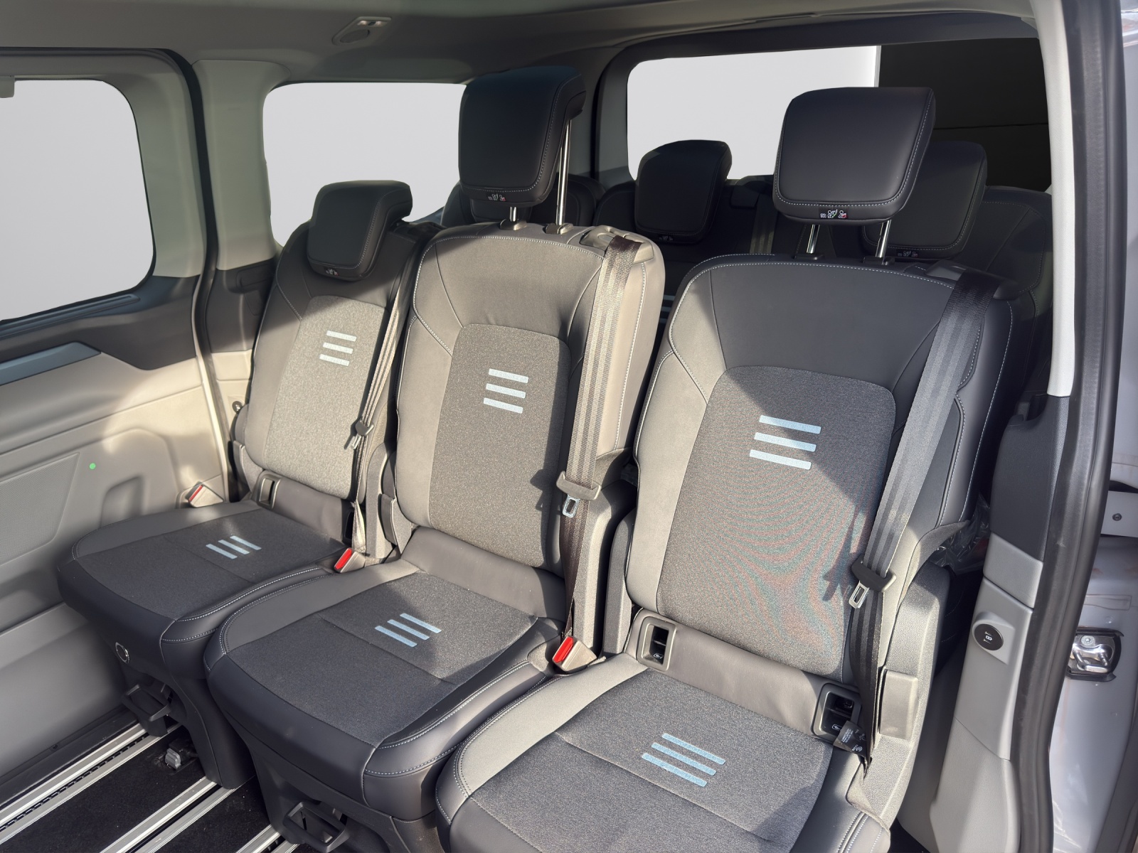 Image FORD TOURNEO-CUSTOM Tourneo Bus 340 L1H1 65kWh Active