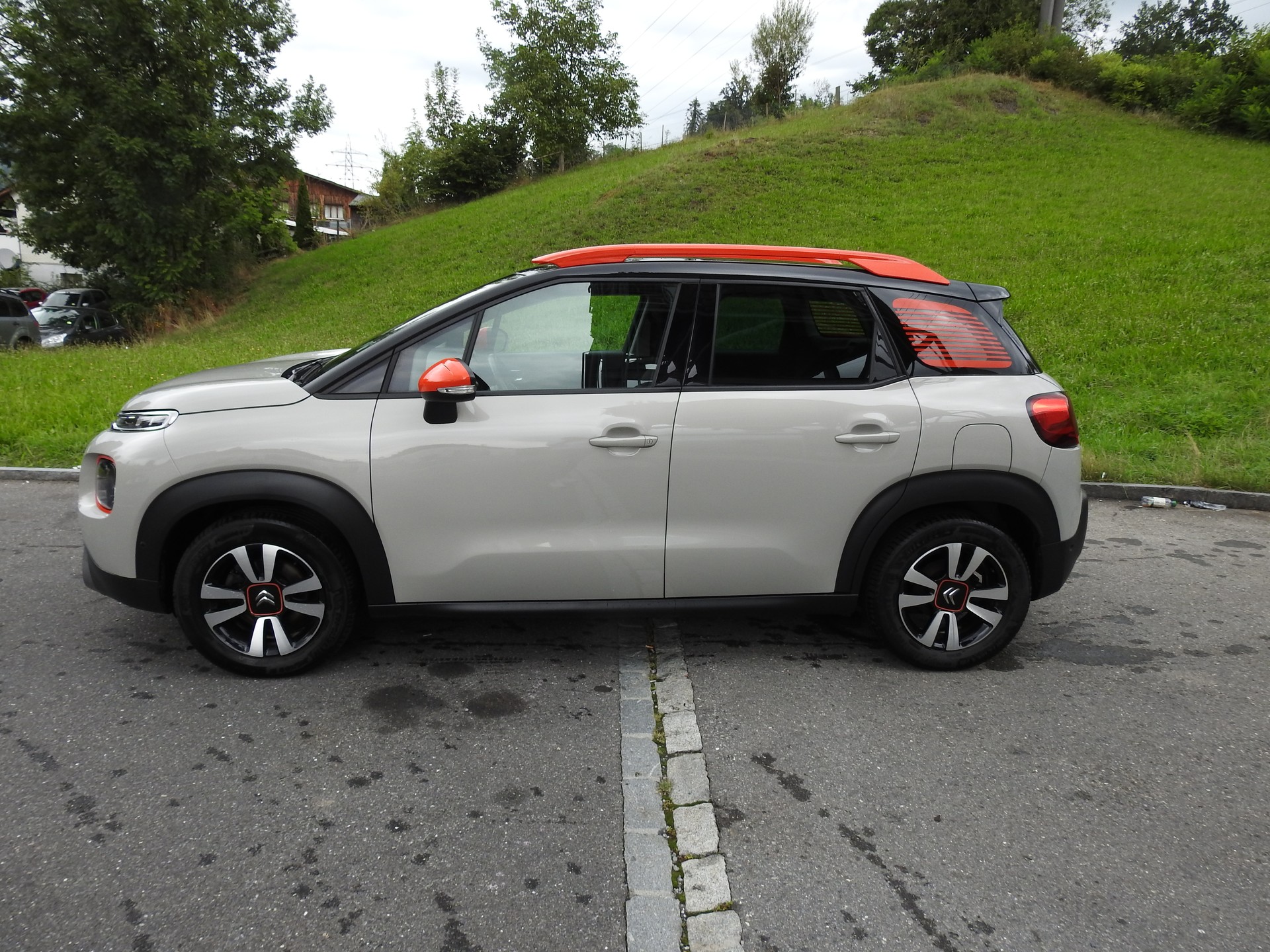 CITROEN C3 Aircross 1.5 BlueHD Shine EAT-showroom-element-1