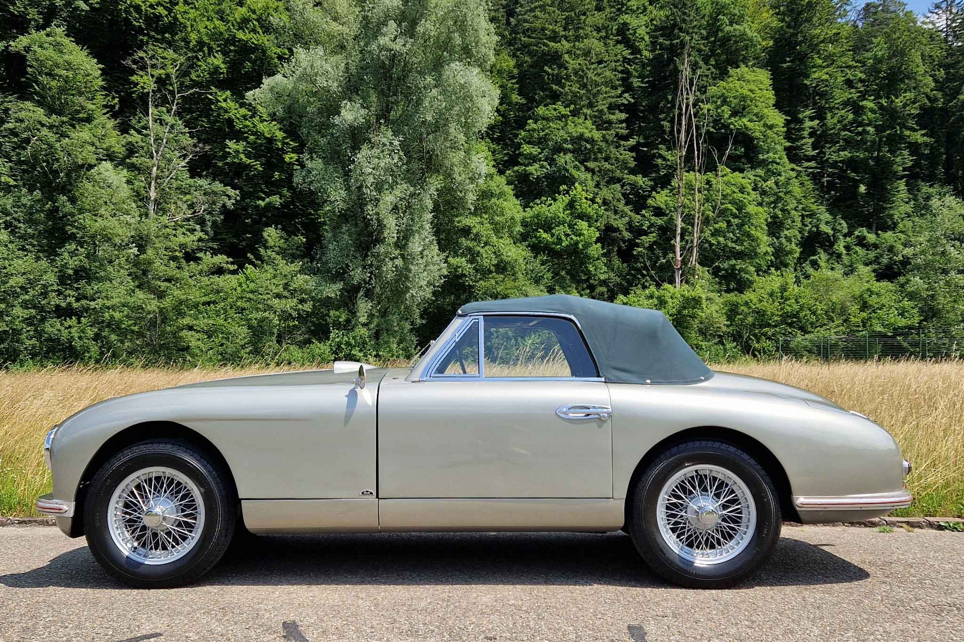 ASTON MARTIN DB2 Drophead Coupé