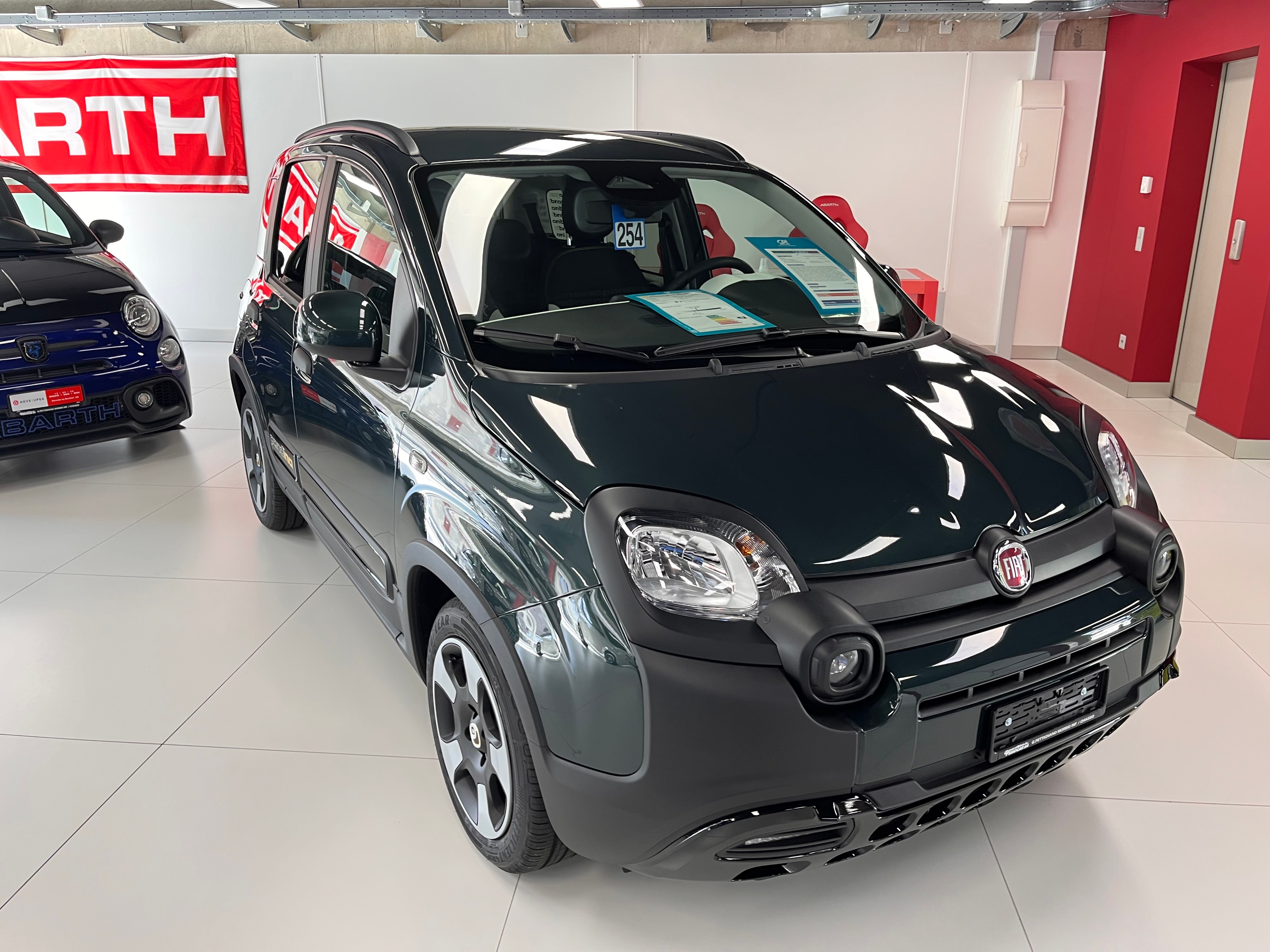 FIAT Panda 1.0 MHEV Cross (Kleinwagen) Fiat FIAT Panda 1.0 MHEV Cross (Kleinwagen)