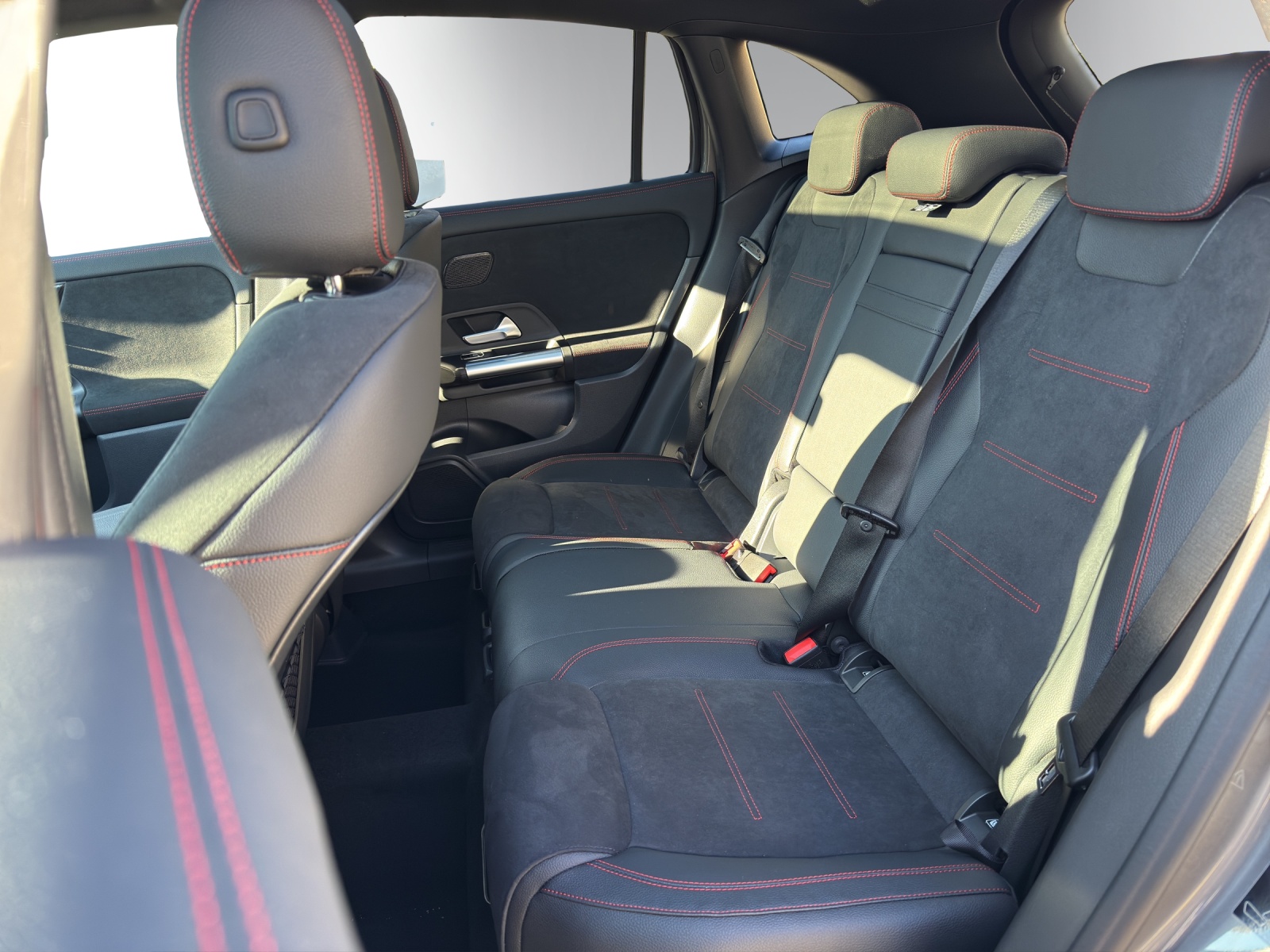 Image MERCEDES-BENZ GLA-250 GLA 250 e EQ Star 8G-DCT