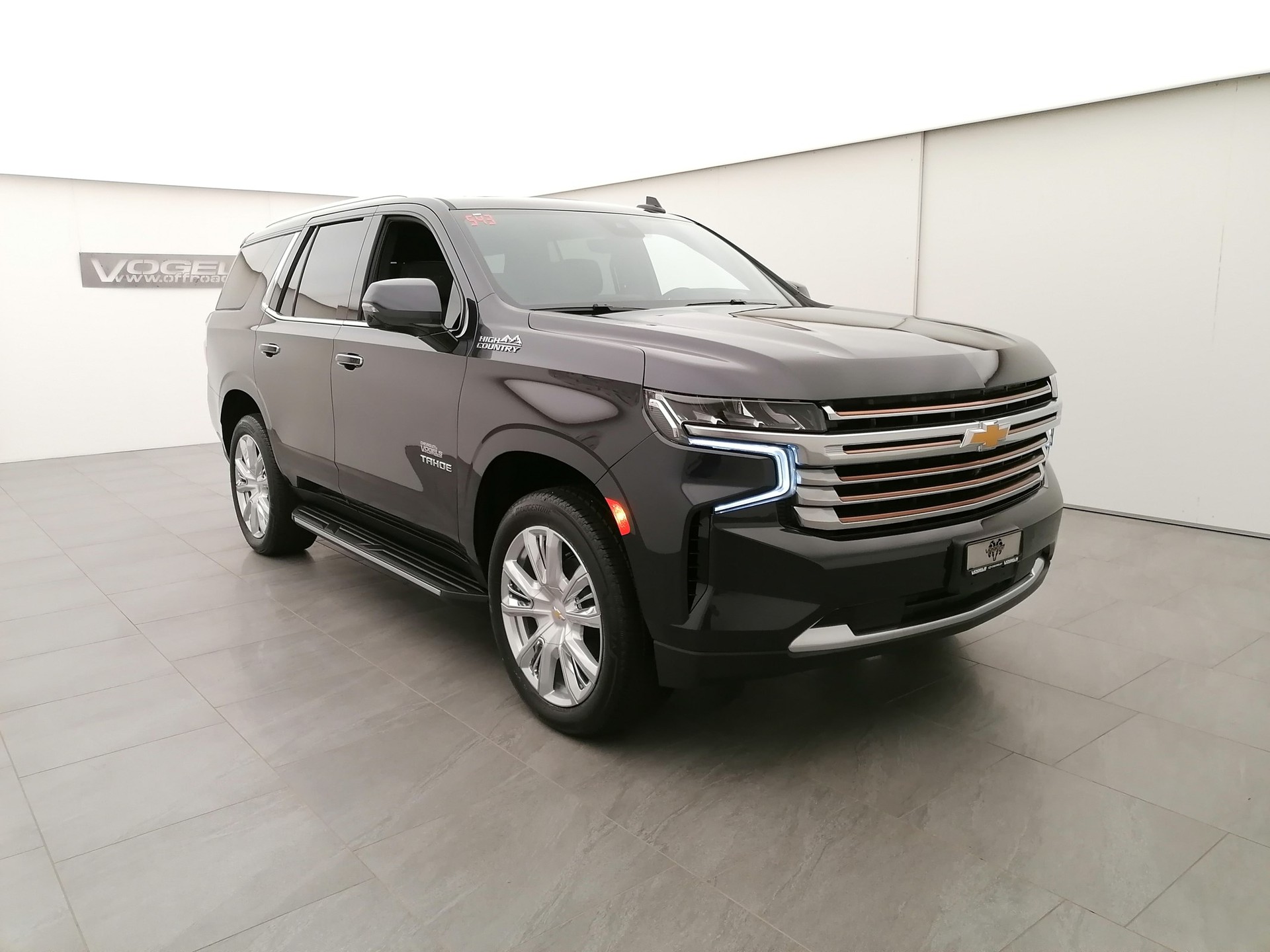 CHEVROLET TAHOE 6.2 AWD High Country-image-2