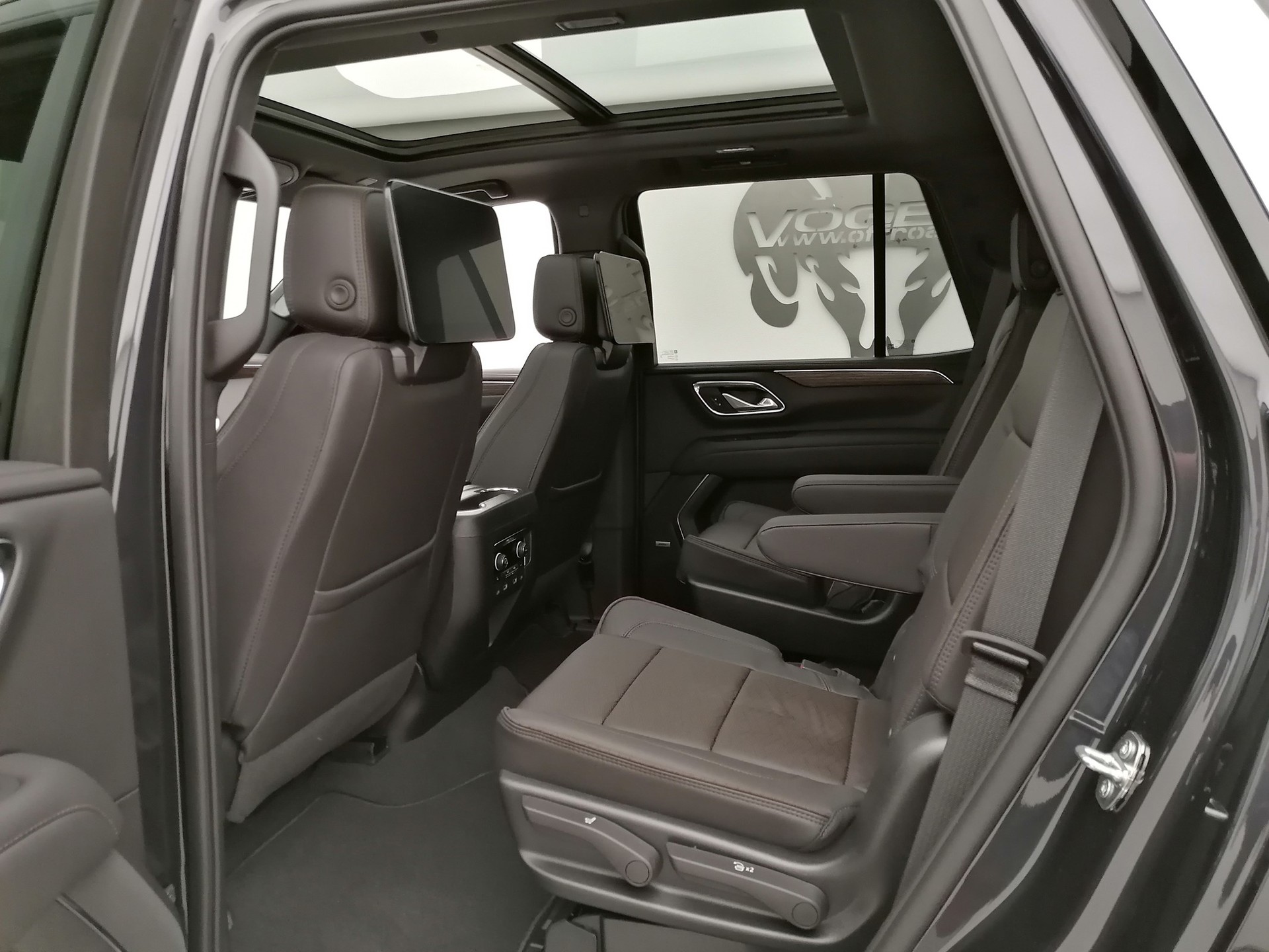 CHEVROLET TAHOE 6.2 AWD High Country-image-8