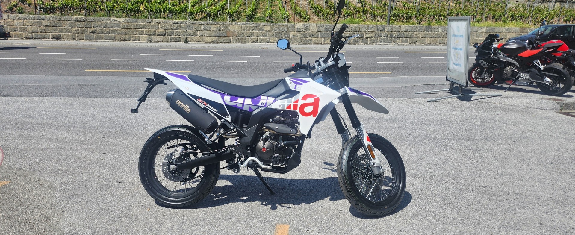 APRILIA SX 125 E5+-showroom-element-1