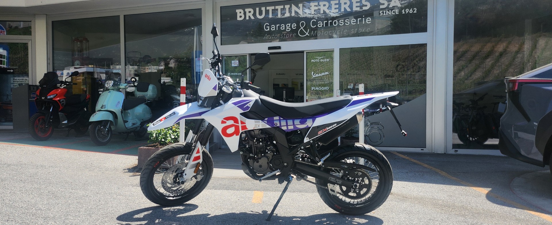 APRILIA SX 125 E5+-showroom-element-3