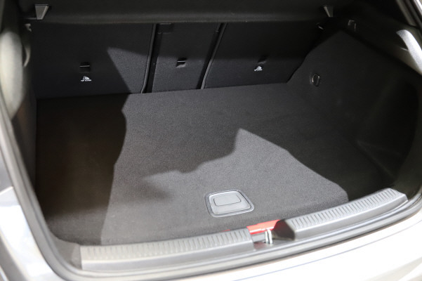 Image MERCEDES-BENZ A-250 A 250e AMG Line