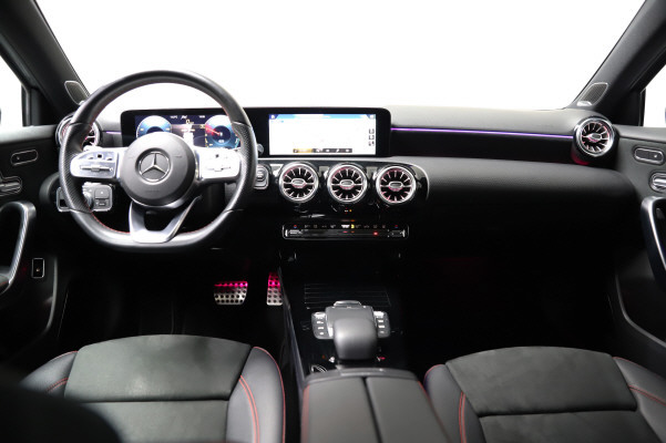 Image MERCEDES-BENZ A-250 A 250e AMG Line