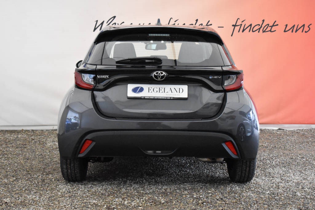 TOYOTA Yaris 1.5 VVT-i HSD Comfort-image-5