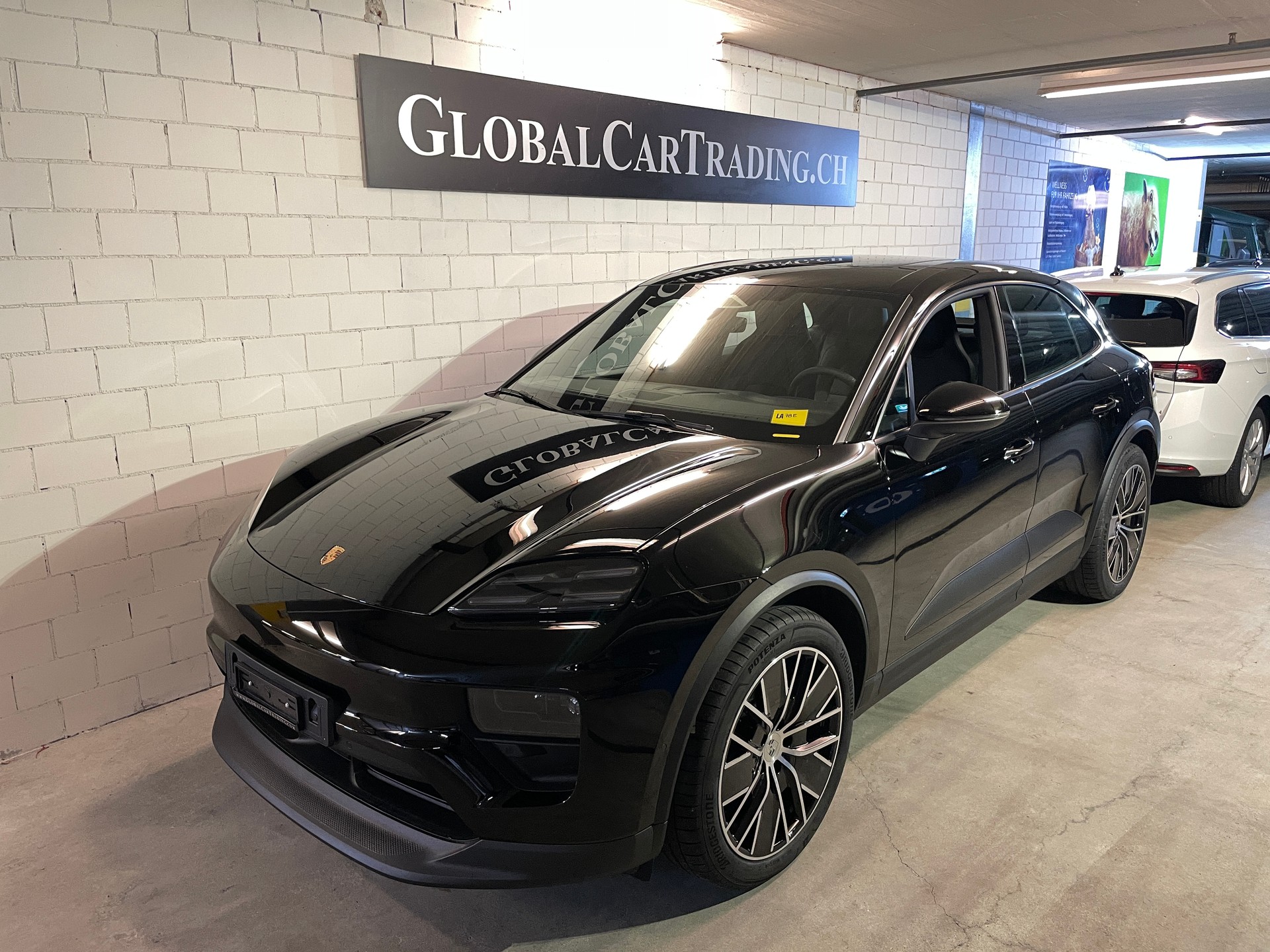 PORSCHE Macan 4 100kWh