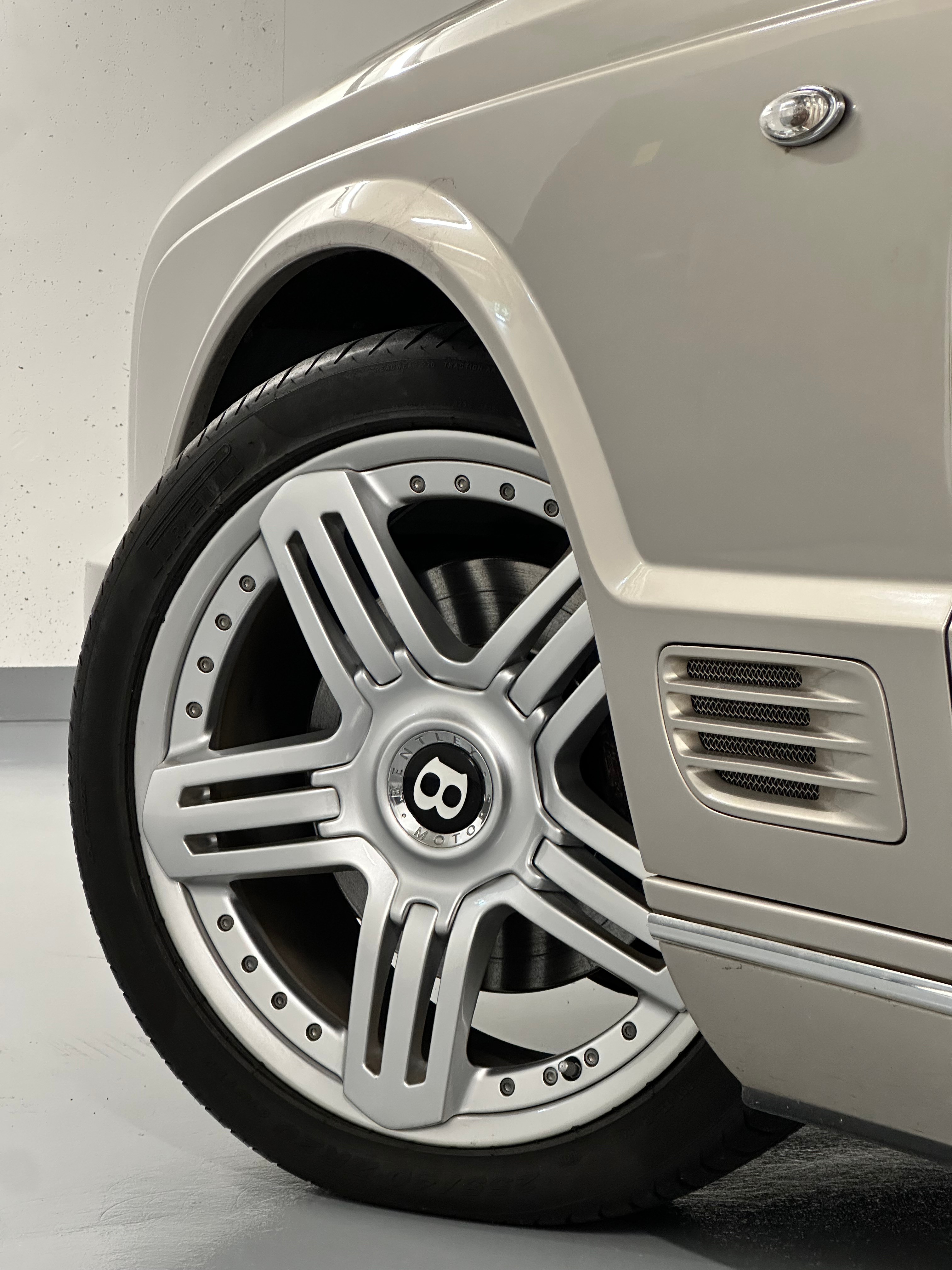 Image BENTLEY BROOKLANDS Brooklands