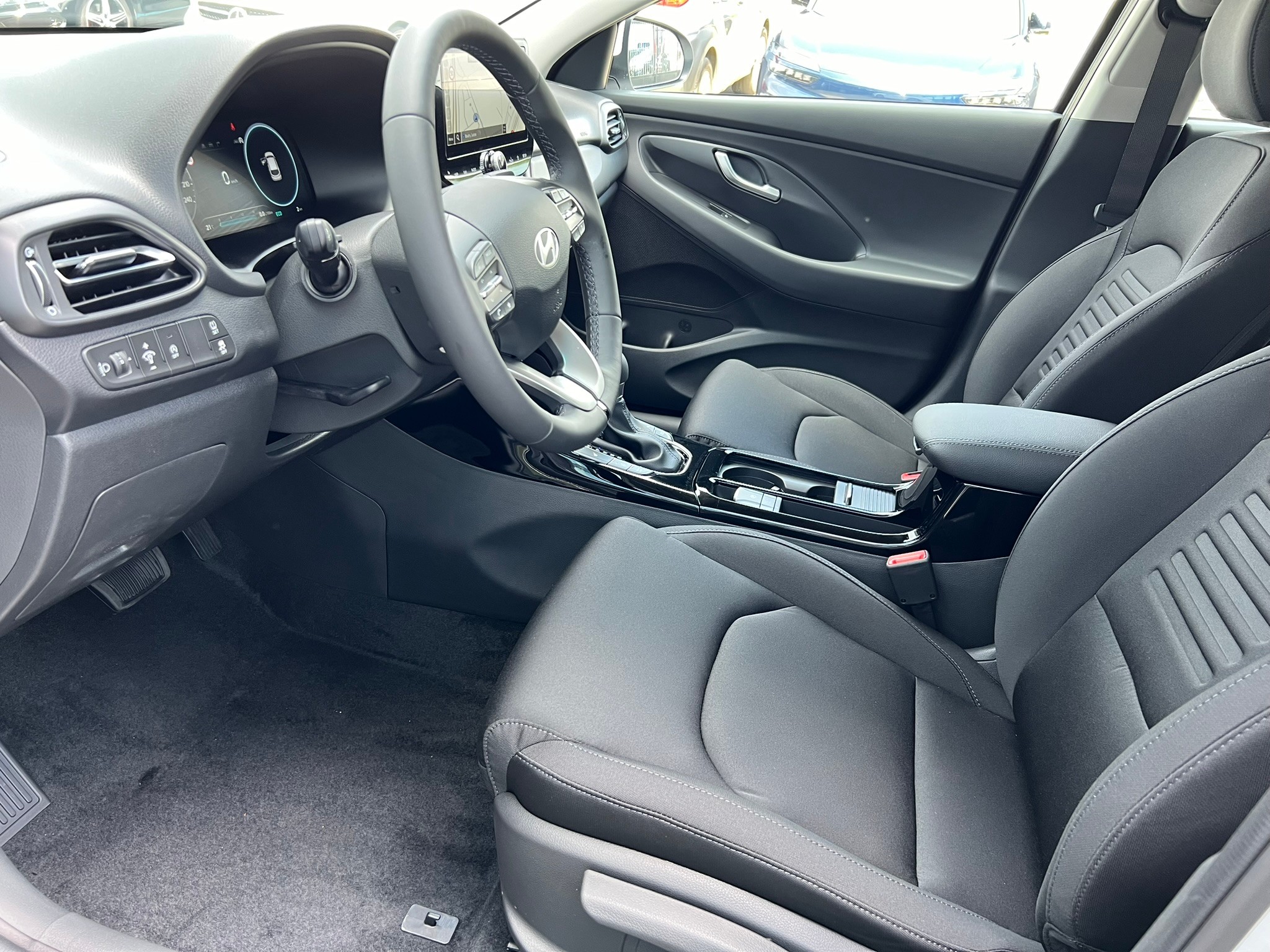 Image HYUNDAI I30 i30 1.5 T-GDi Amplia 48V MH DCT