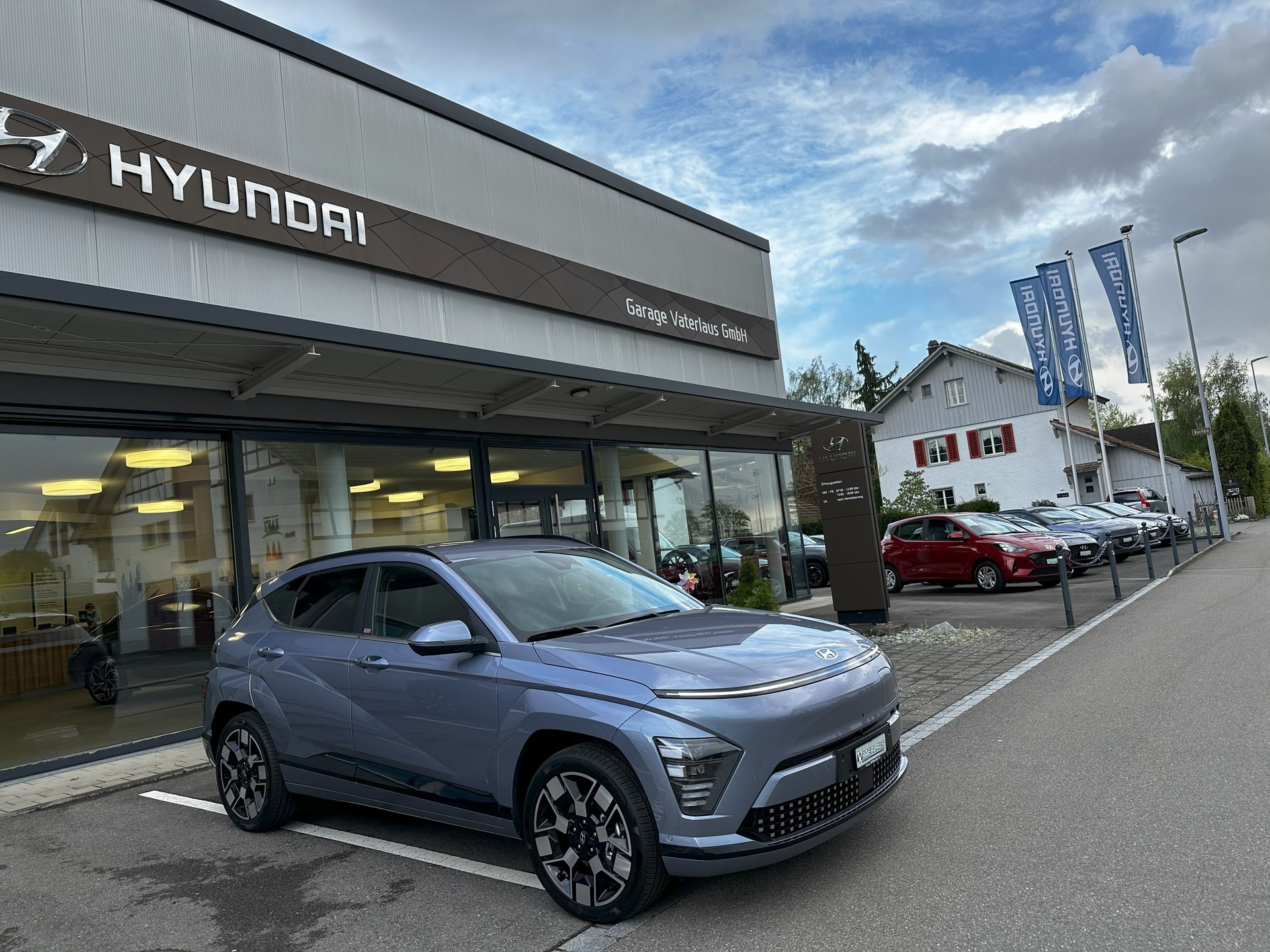 HYUNDAI Kona EV 65.4 kWh Amplia