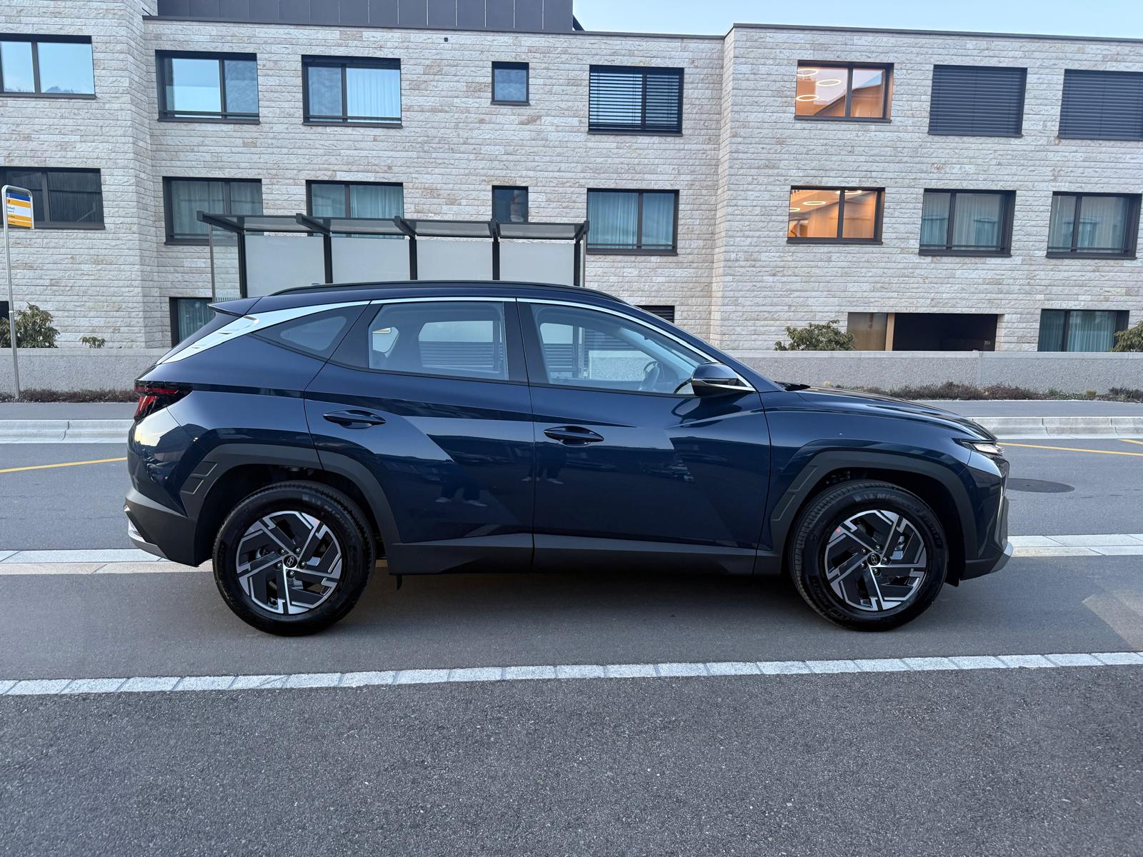 HYUNDAI 1.6 CRDI 48V 4 WD-showroom-element-2