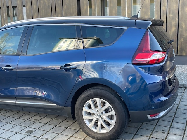 RENAULT Grand Scénic 1.6 dCi Bose EDC-image-10