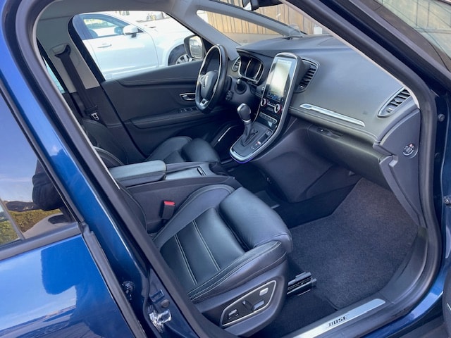 RENAULT Grand Scénic 1.6 dCi Bose EDC-image-24