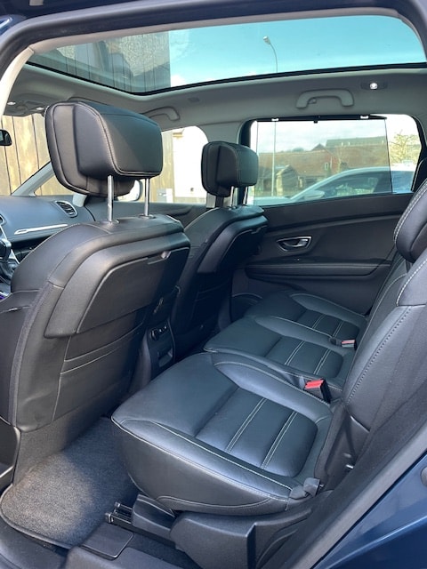 RENAULT Grand Scénic 1.6 dCi Bose EDC-image-27