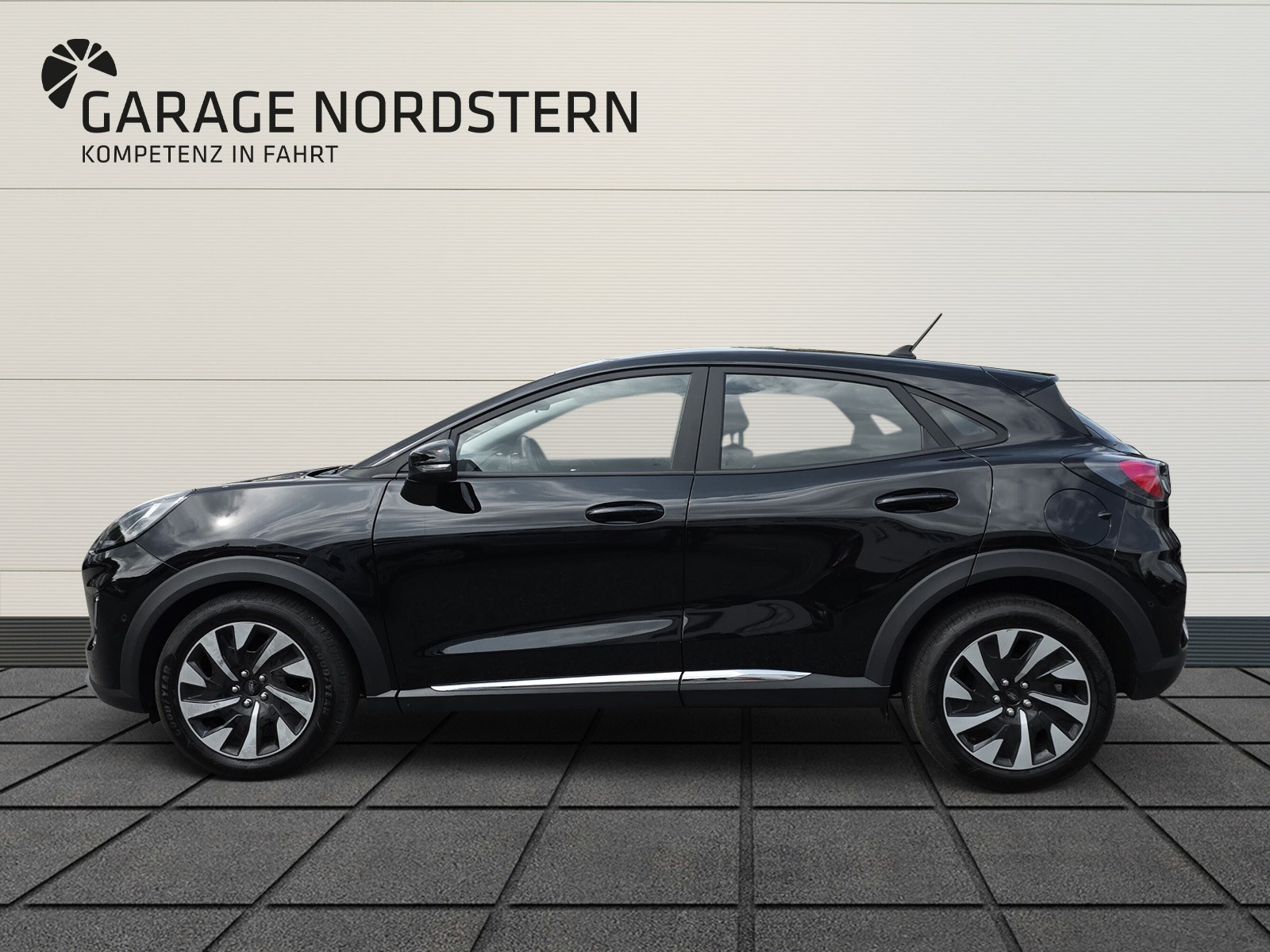 FORD Puma 1.0 EcoB Hybrid 125 Titanium-showroom-element-1