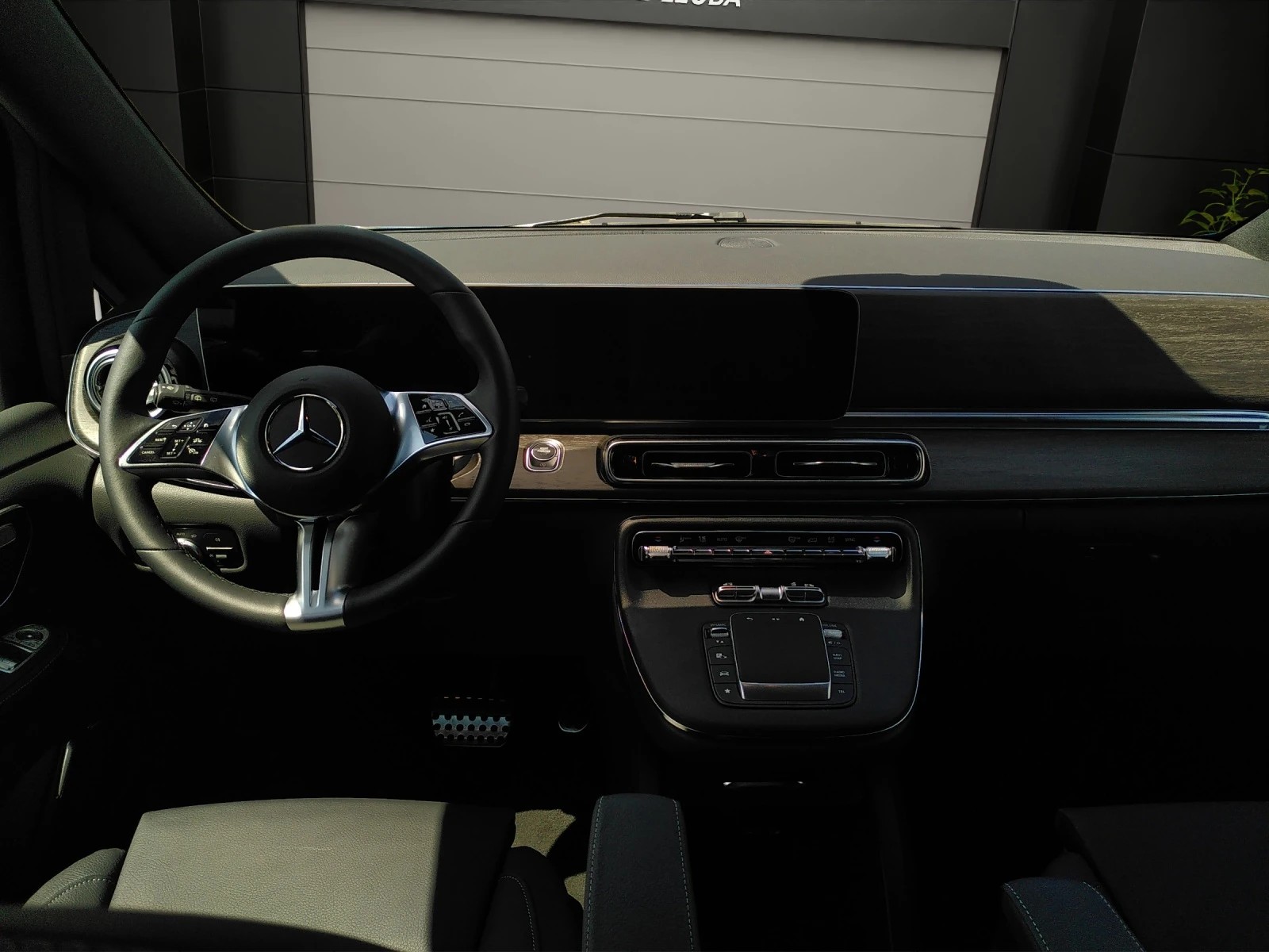 Image MERCEDES-BENZ V-300 V 300 d lang Avantgarde 4Matic 9G-Tronic