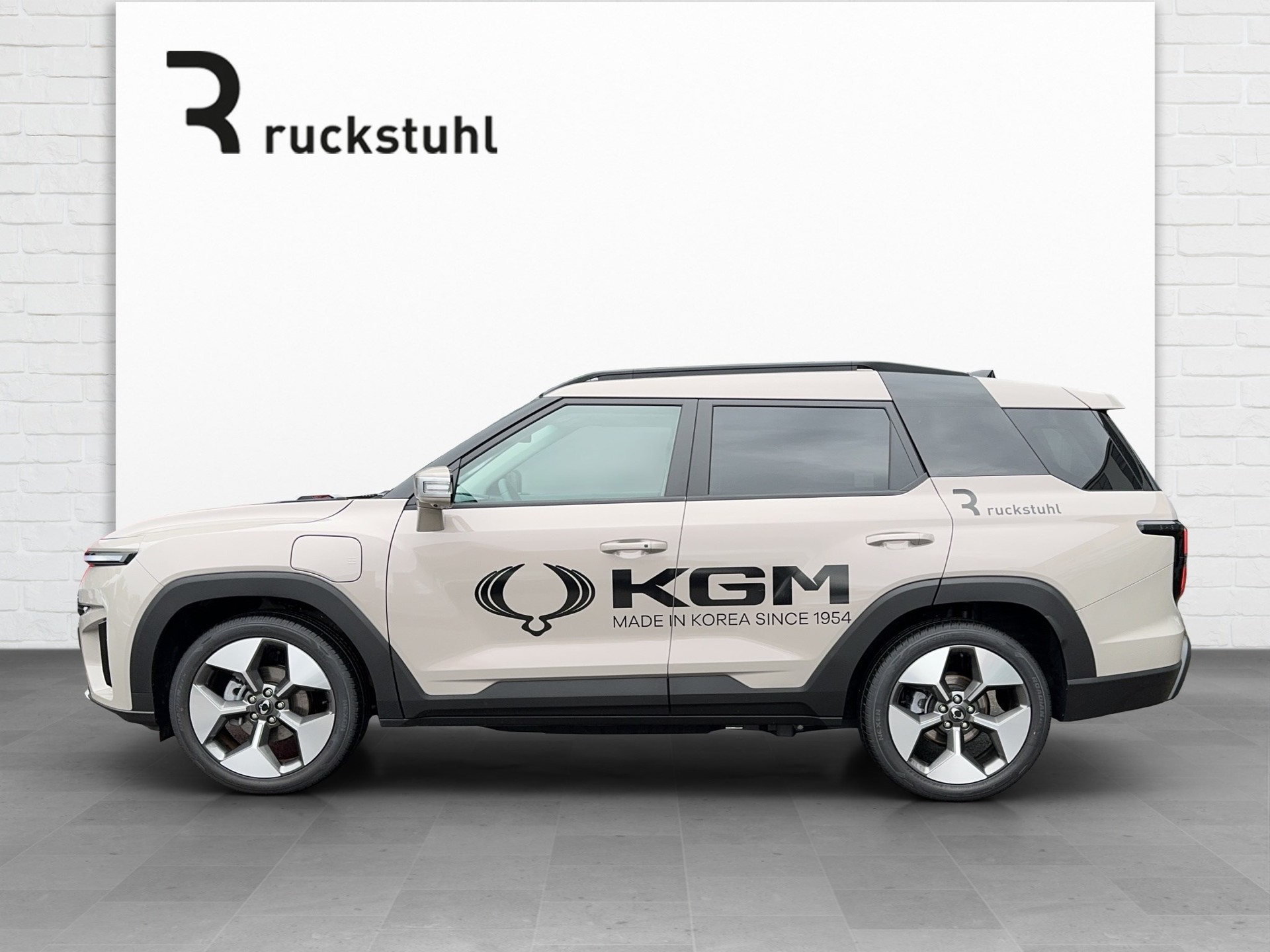 KGM-SsangYong Torres EVX Titanium-showroom-element-2