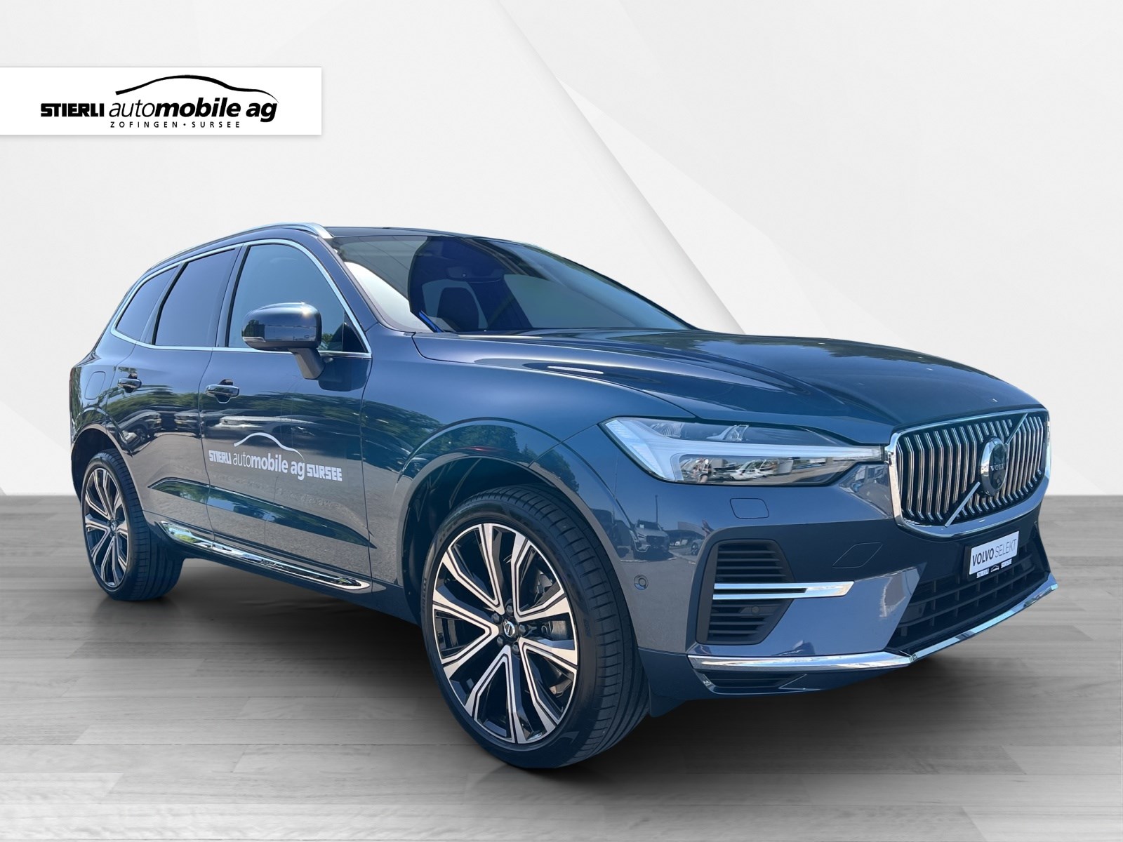 VOLVO XC60 2.0 T8 TE Ultimate Bright eAWD-showroom-element-2