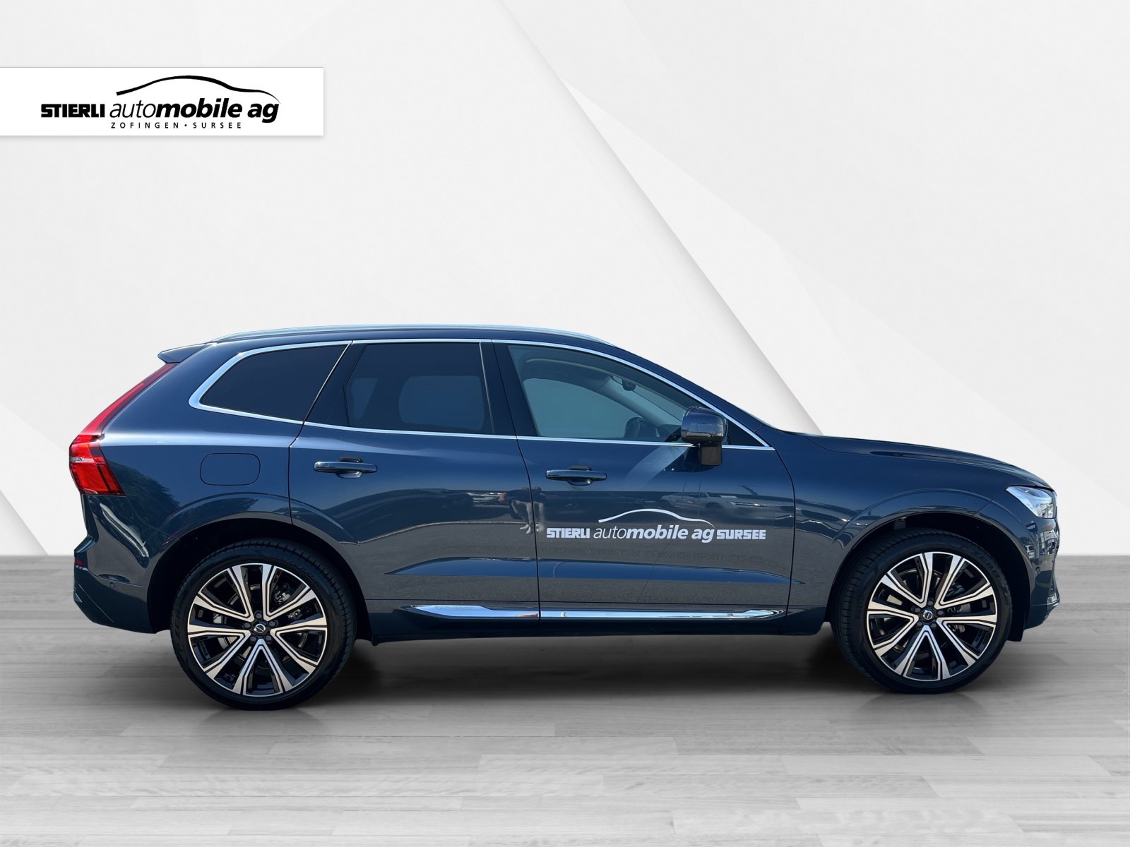VOLVO XC60 2.0 T8 TE Ultimate Bright eAWD-showroom-element-3