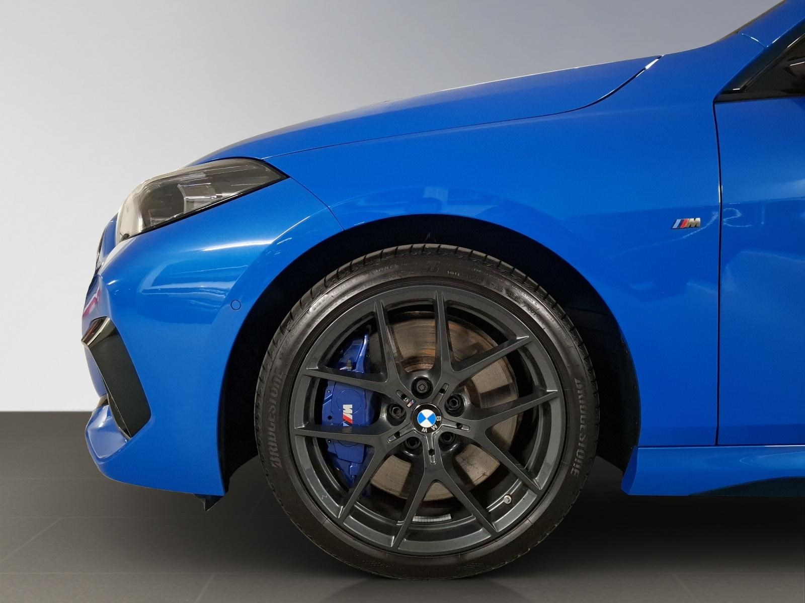 BMW M235i xDrive Gran Coupé-showroom-element-2