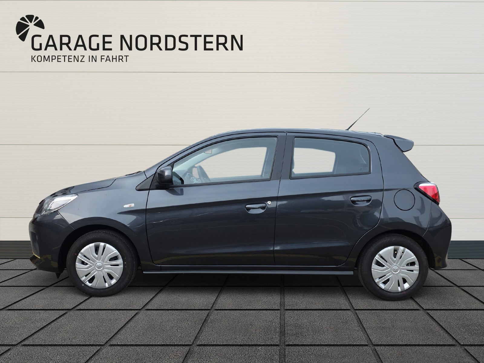 MITSUBISHI Space Star 1.2 MIVEC Inform-showroom-element-1