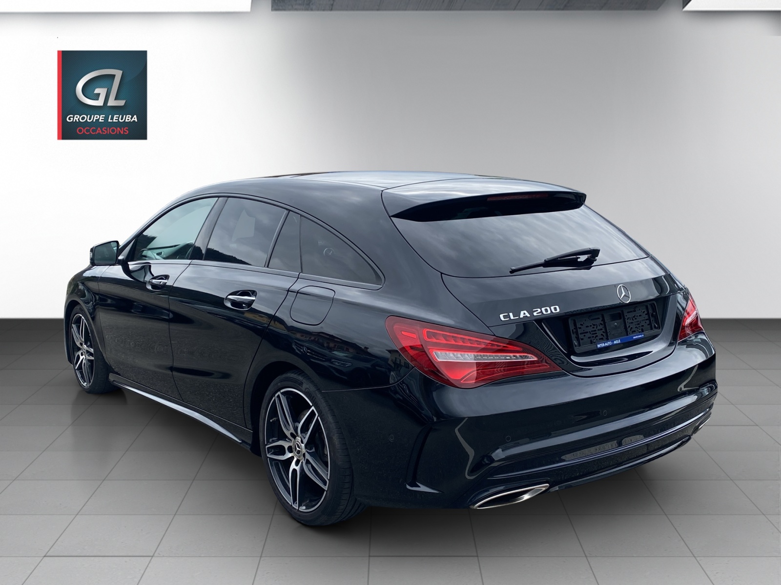 MERCEDES-BENZ CLA 200 AMG Line-showroom-element-3