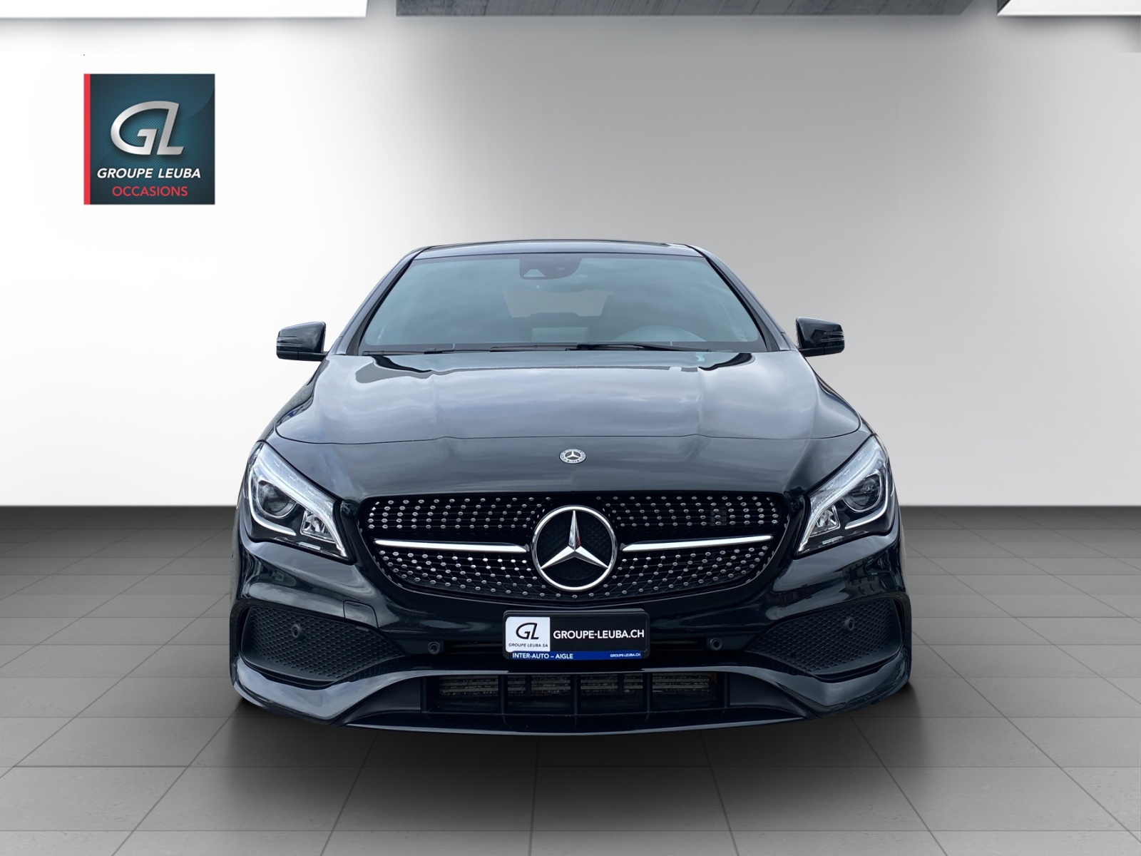MERCEDES-BENZ CLA 200 AMG Line-showroom-element-1