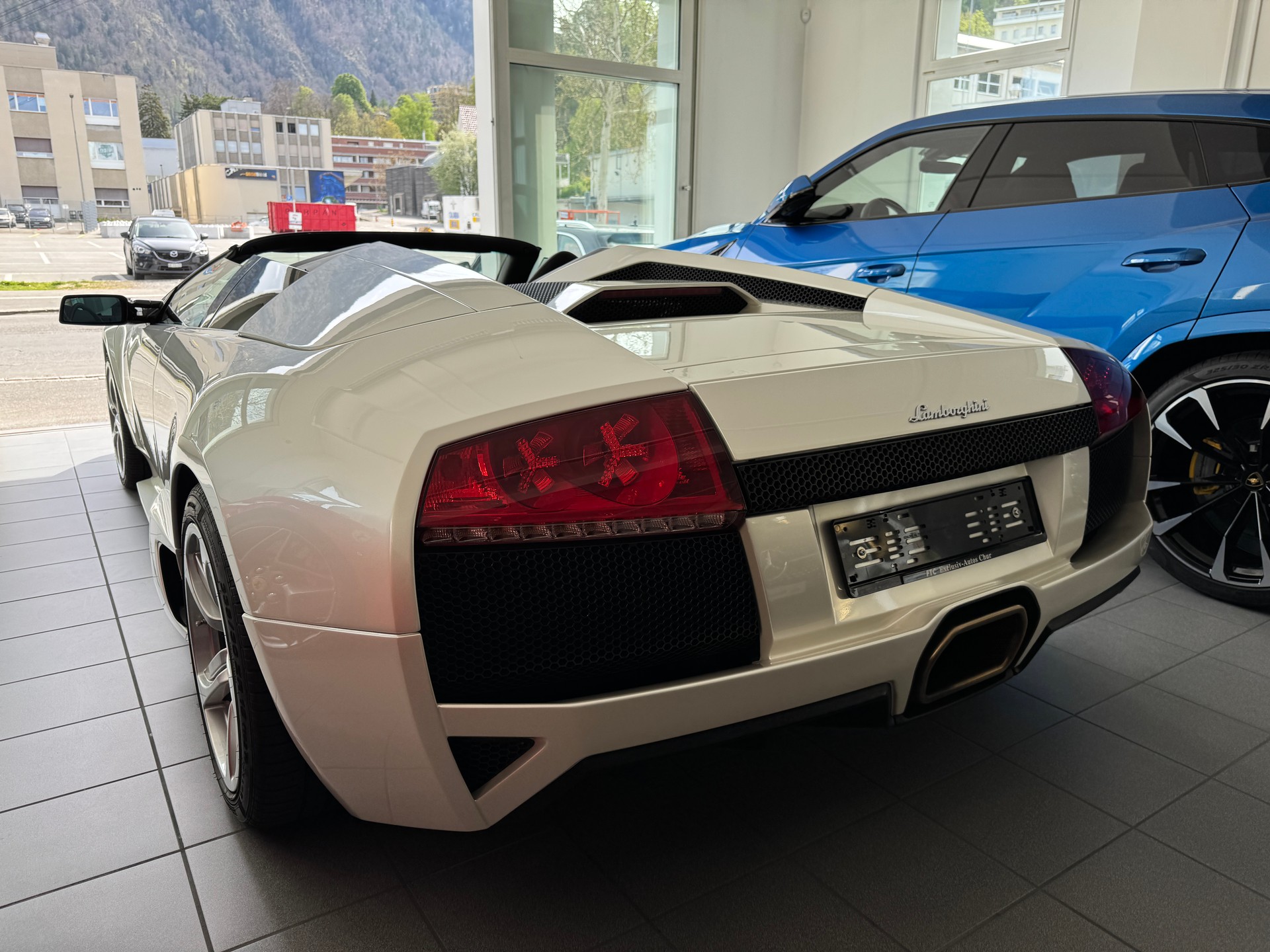 LAMBORGHINI Murciélago LP640-4 Roadster-image-4