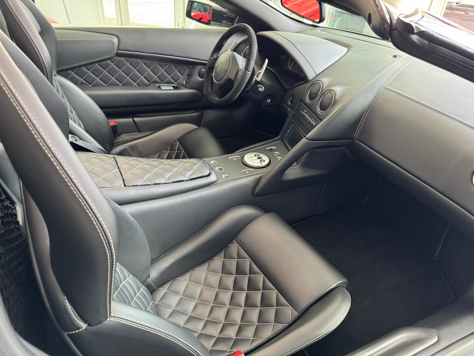 LAMBORGHINI Murciélago LP640-4 Roadster-image-9