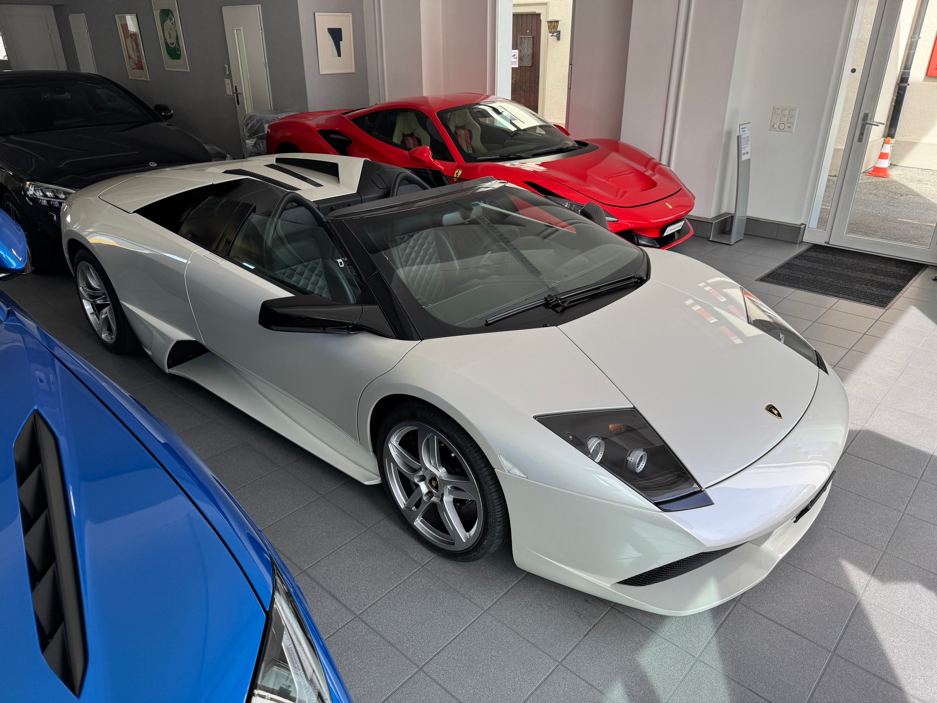 LAMBORGHINI Murciélago LP640-4 Roadster-image-6