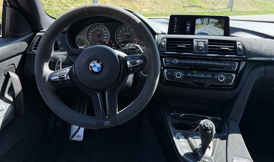 BMW M4 Coupé CS DKG-image-12