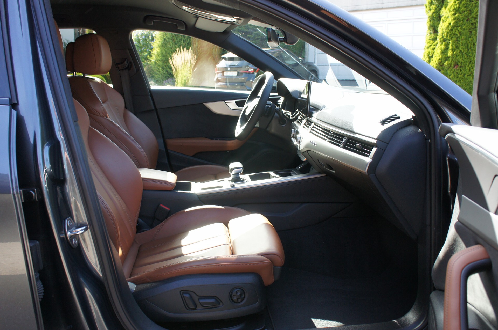 AUDI A4 Avant 40 TDI S line quattro S-tronic-image-7