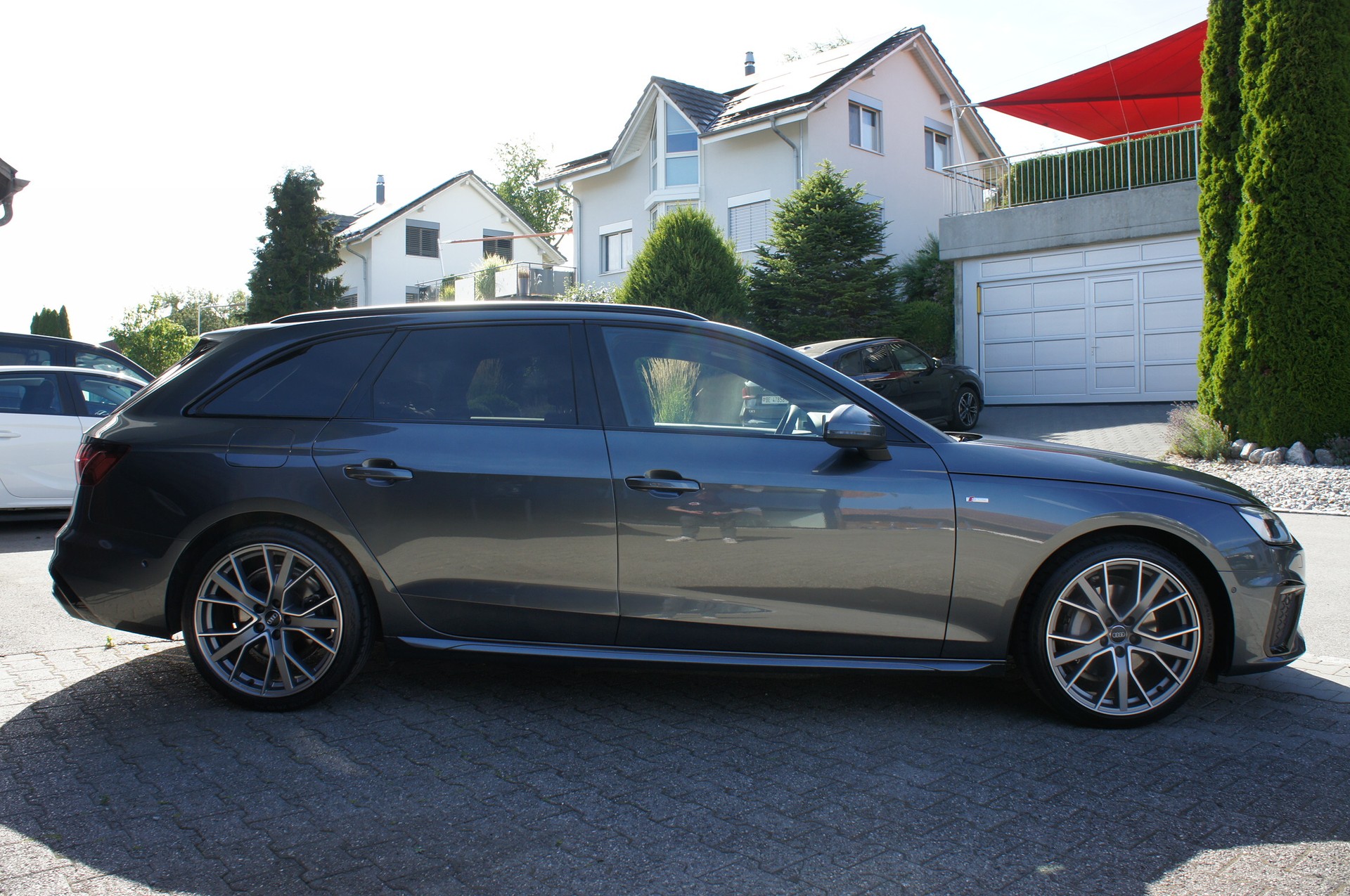 AUDI A4 Avant 40 TDI S line quattro S-tronic-image-4
