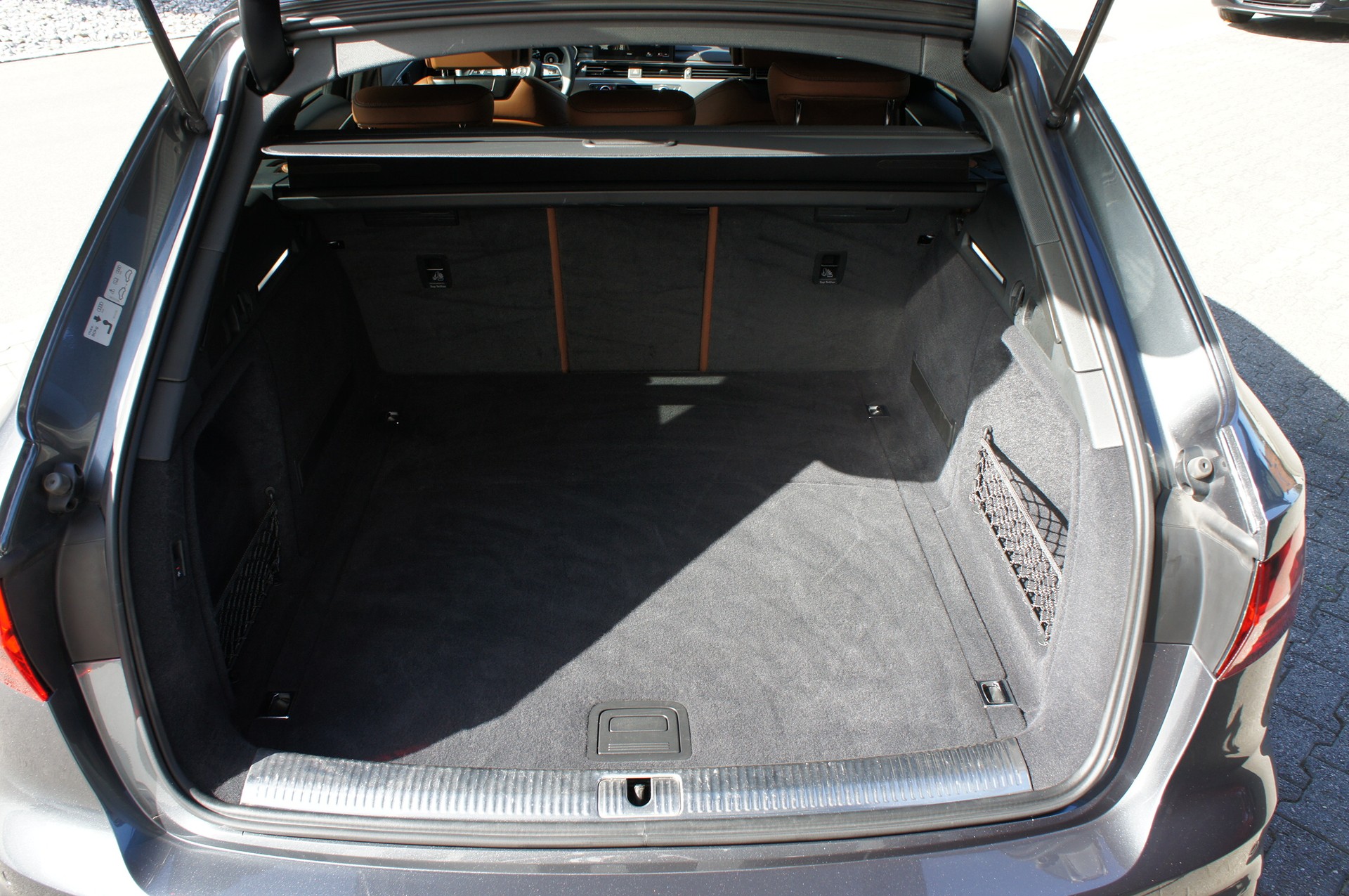 AUDI A4 Avant 40 TDI S line quattro S-tronic-image-10