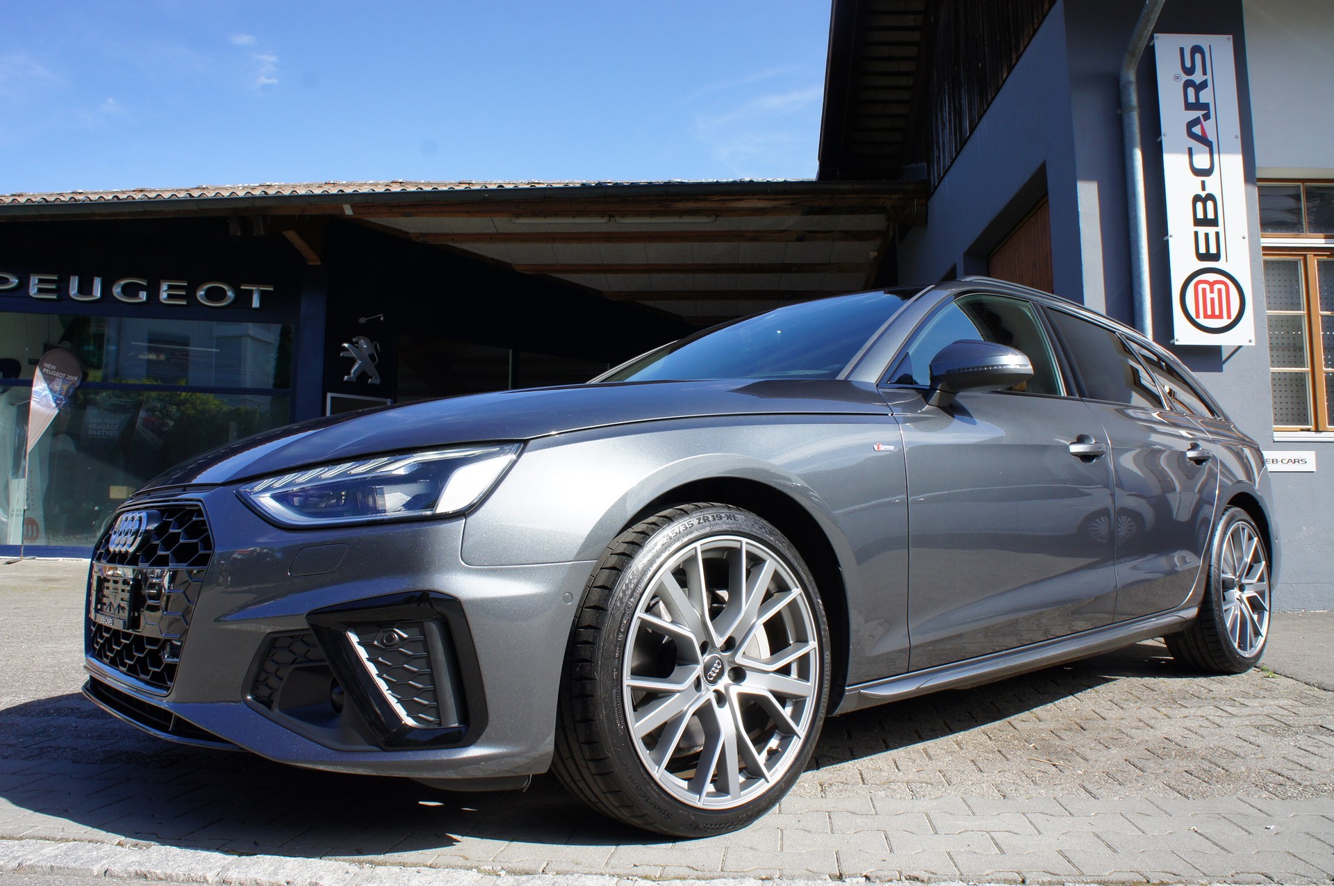 AUDI A4 Avant 40 TDI S line quattro S-tronic