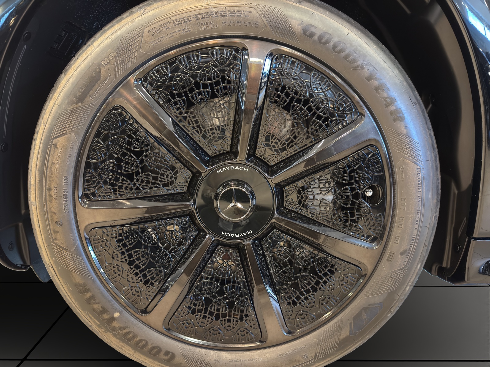 Image MERCEDES-BENZ EQS-SUV EQS SUV 680 Maybach