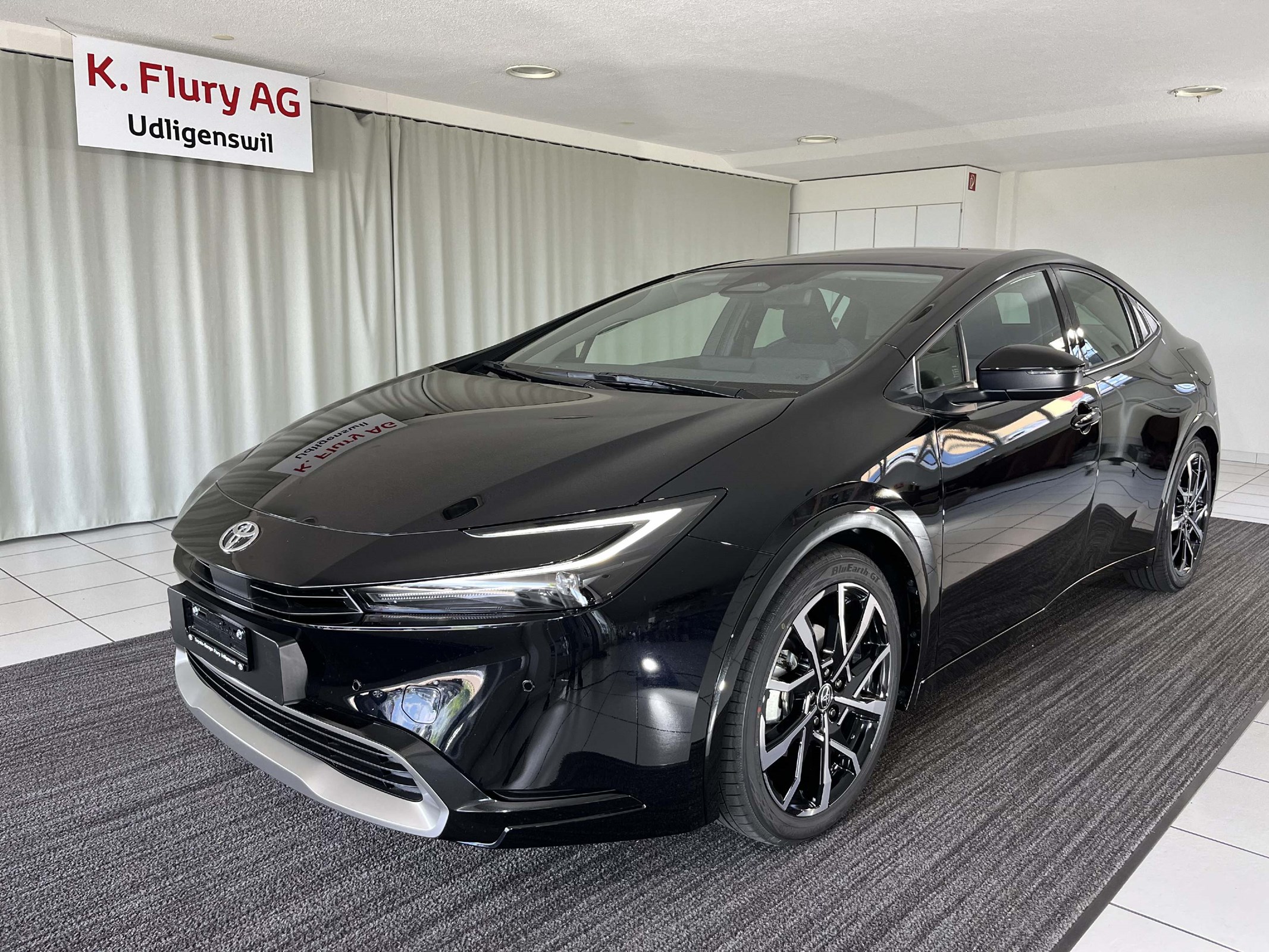 TOYOTA Prius 2.0 (Limousine)