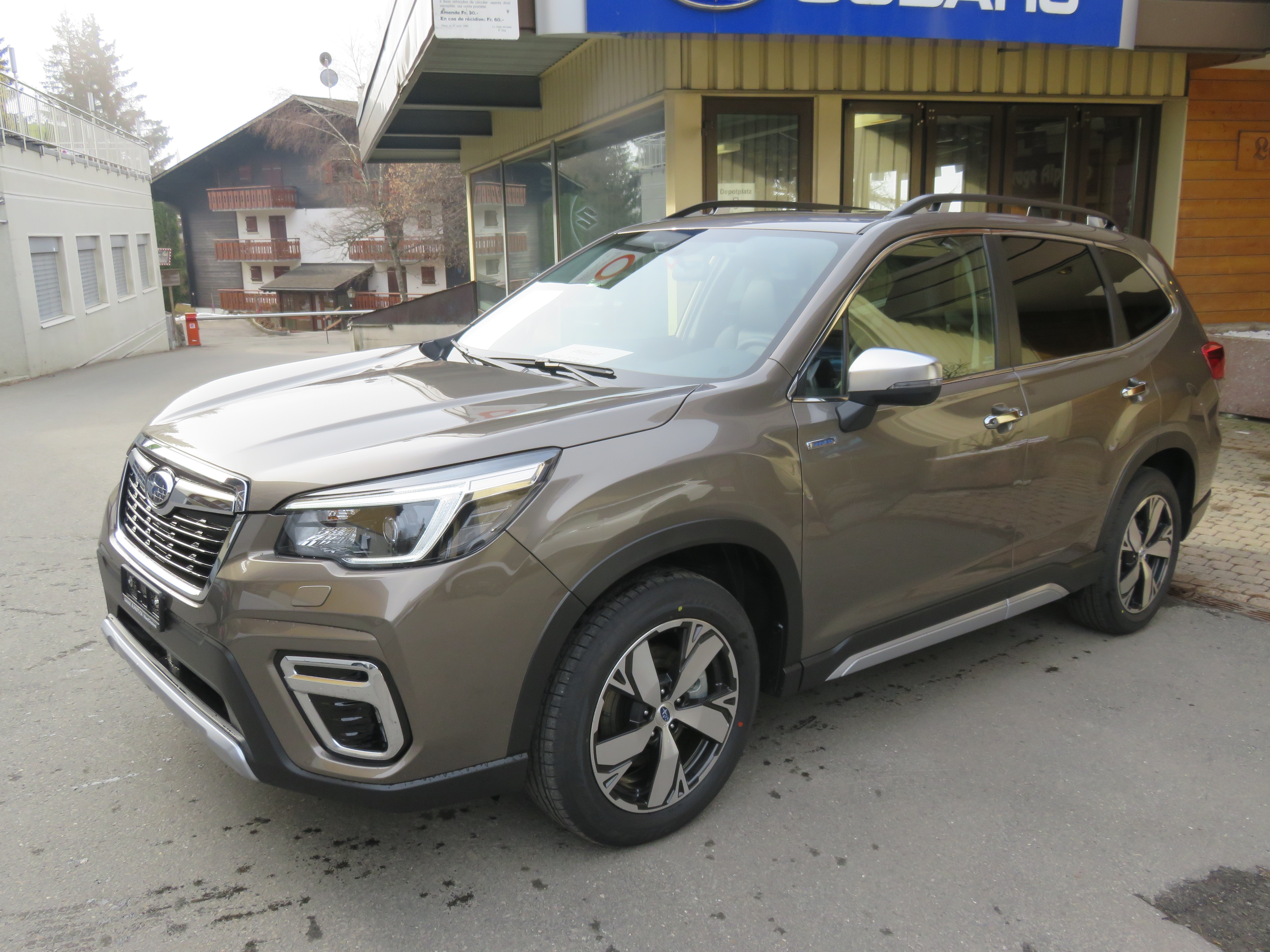 SUBARU Forester 2.0i e-Boxer Luxury (SUV / Gelndewagen)