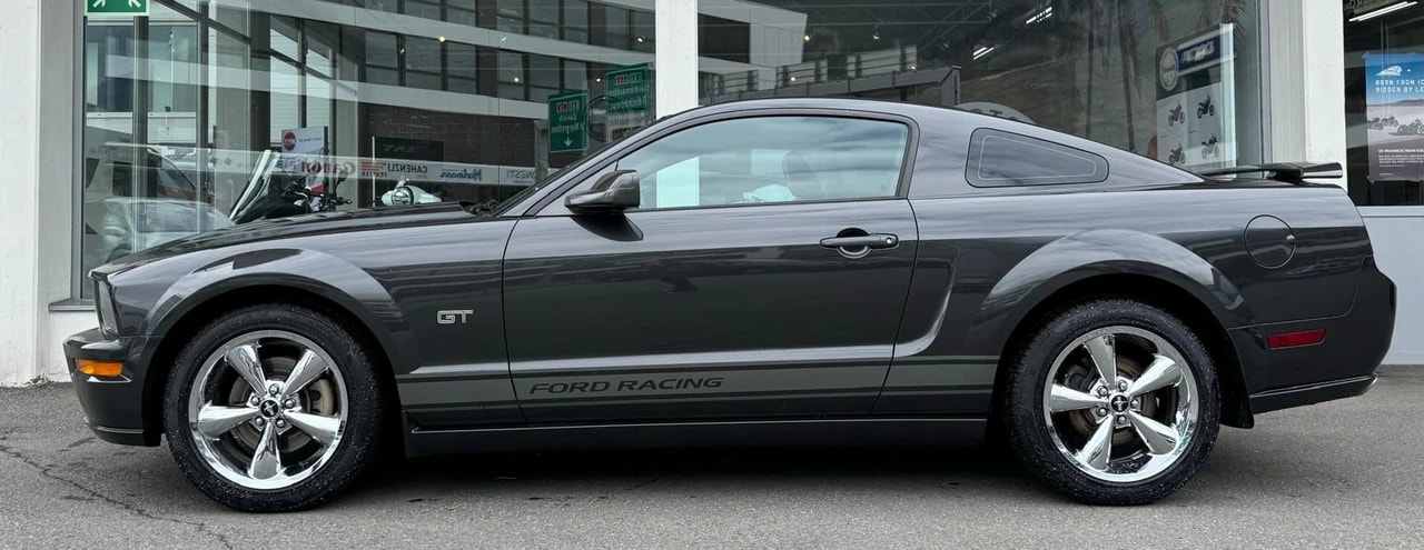 FORD Mustang 4.6l GT V8-showroom-element-3