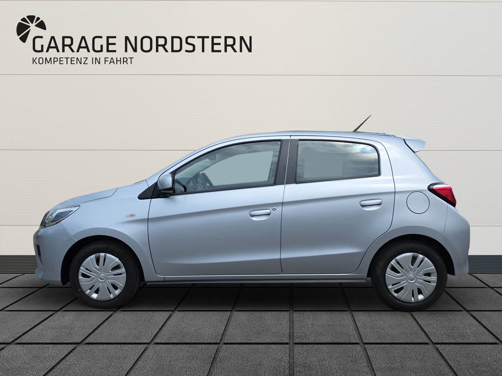 MITSUBISHI Space Star 1.2 MIVEC Inform-showroom-element-1