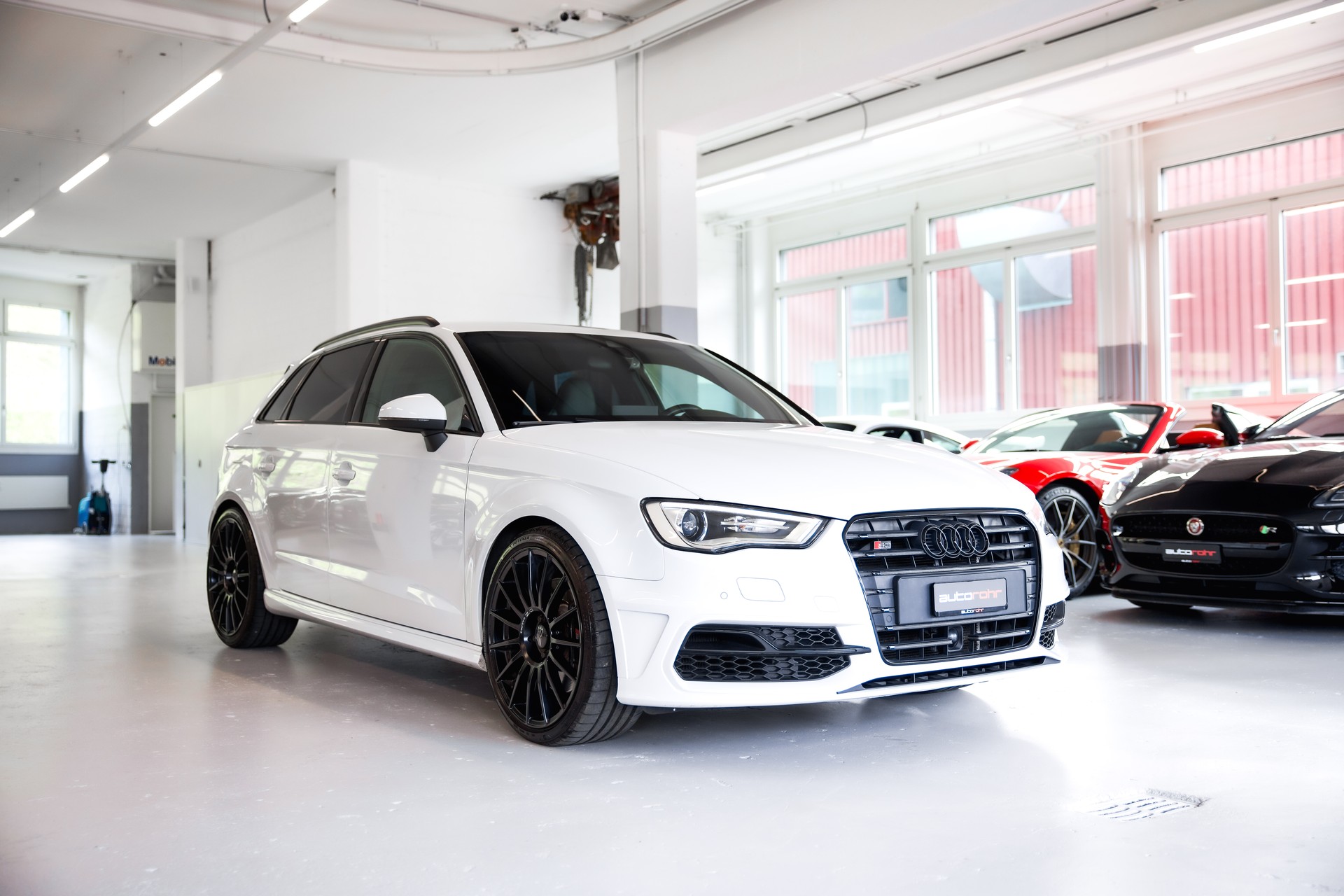 AUDI S3 Sportback 2.0 TFSI quattro S-tronic-showroom-element-2